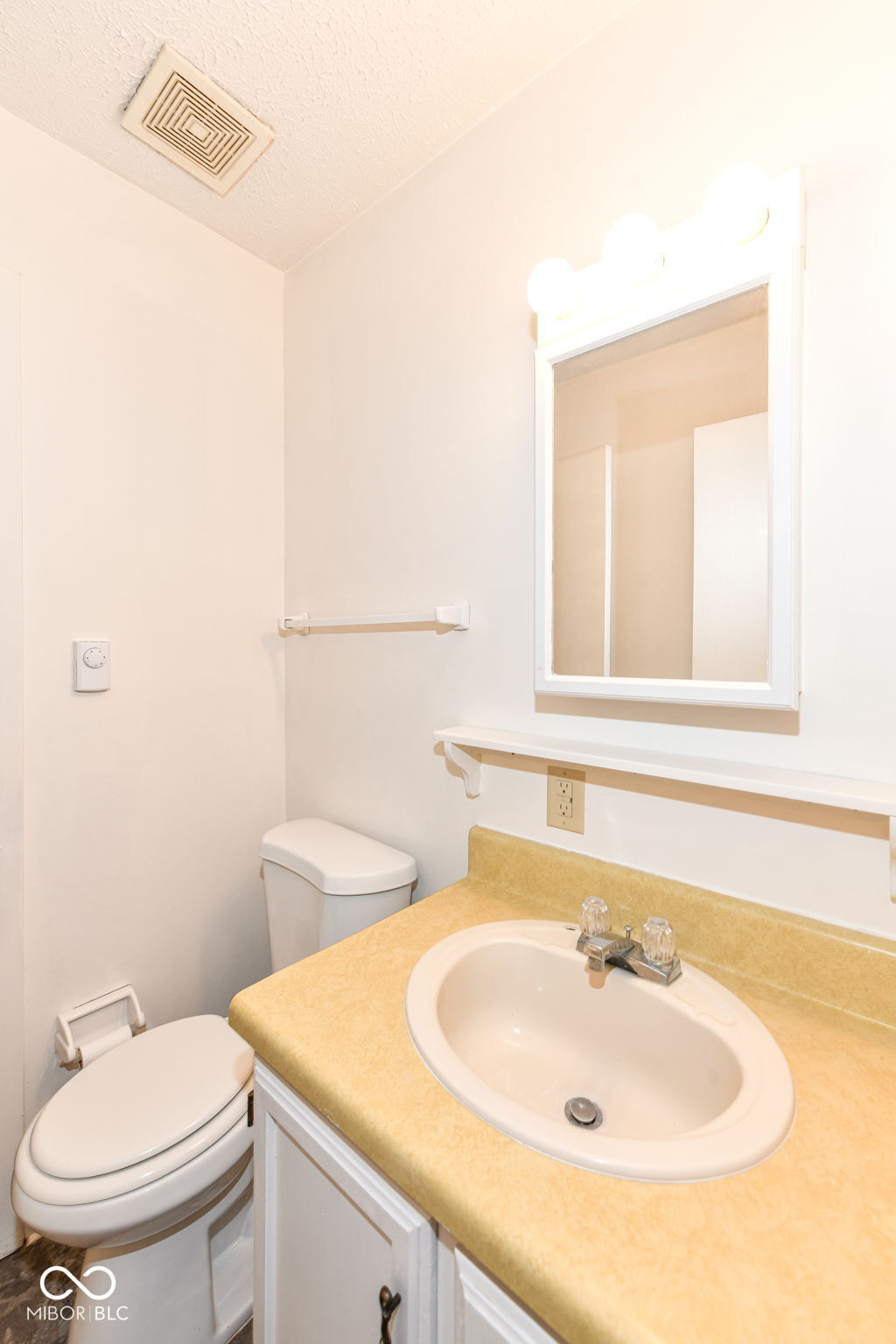 5427 Straw Hat Drive