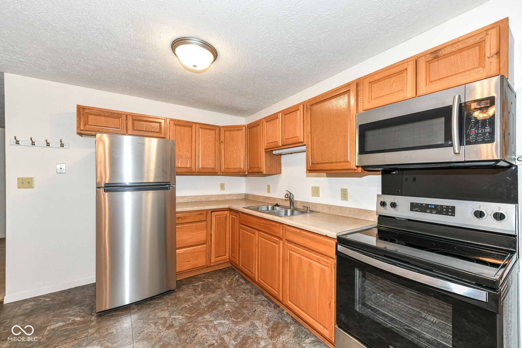 5427 Straw Hat Drive