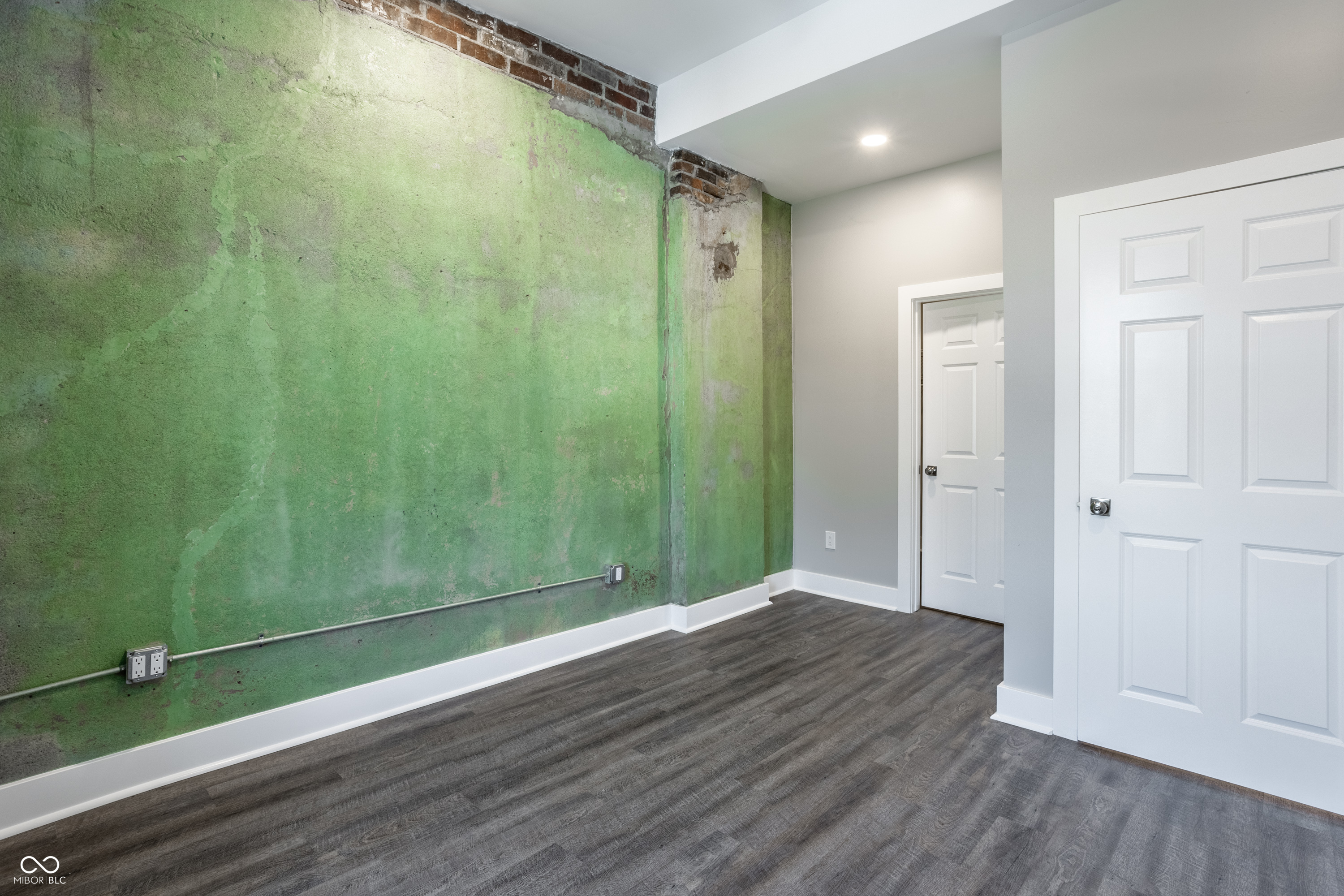 113 E Main Street Unit: B