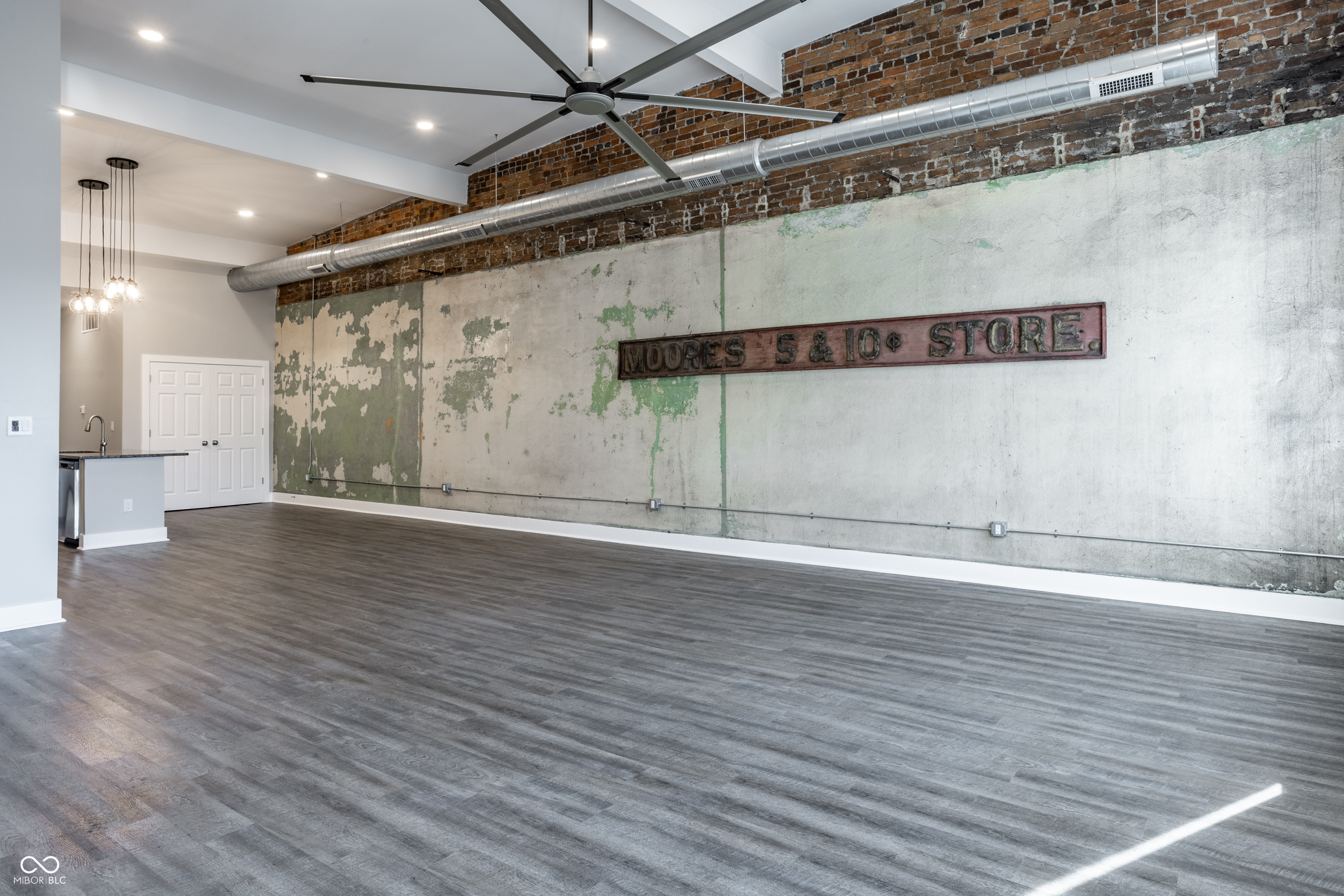 113 E Main Street Unit: B