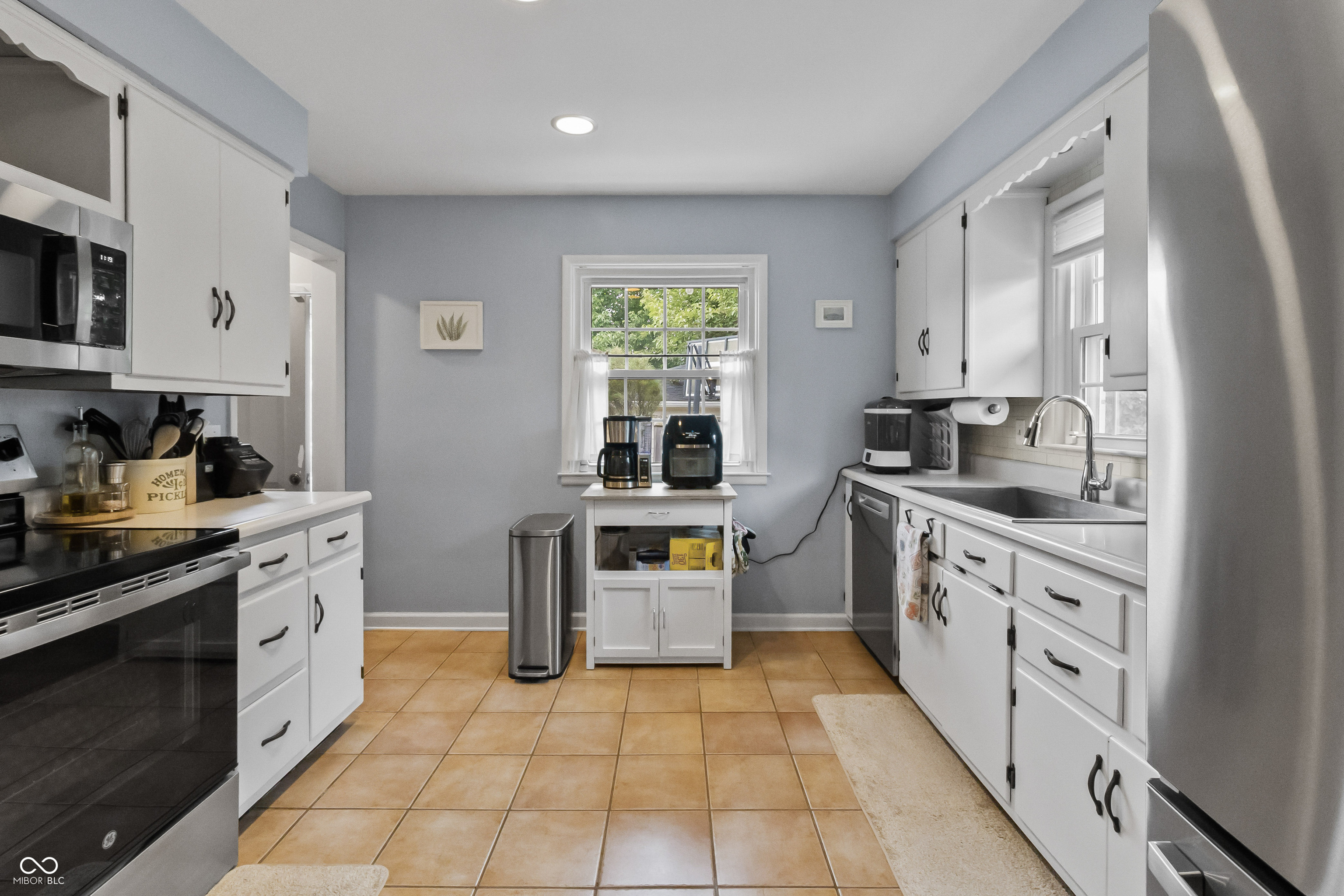 1231 N Whittier Place