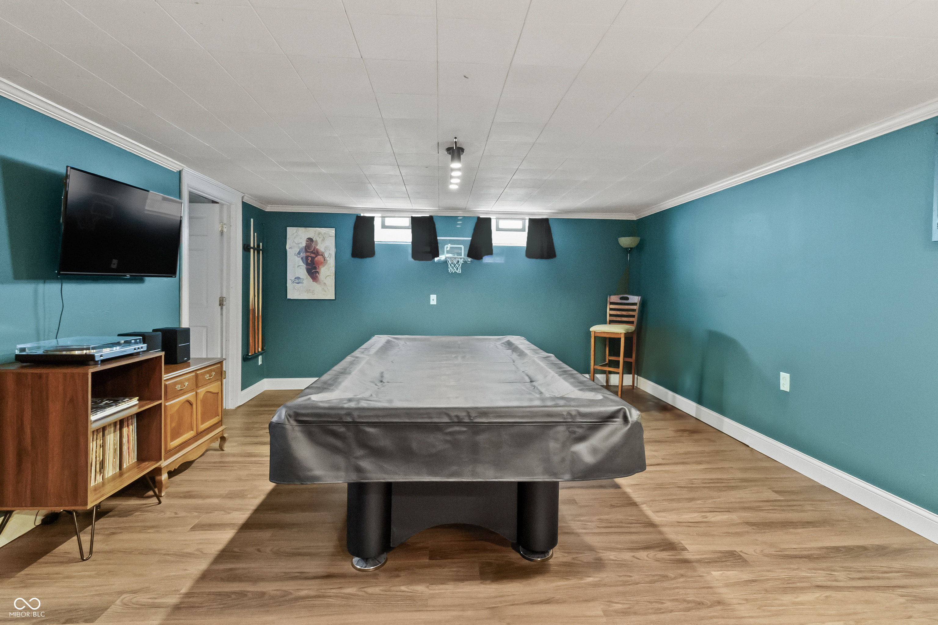 1231 N Whittier Place