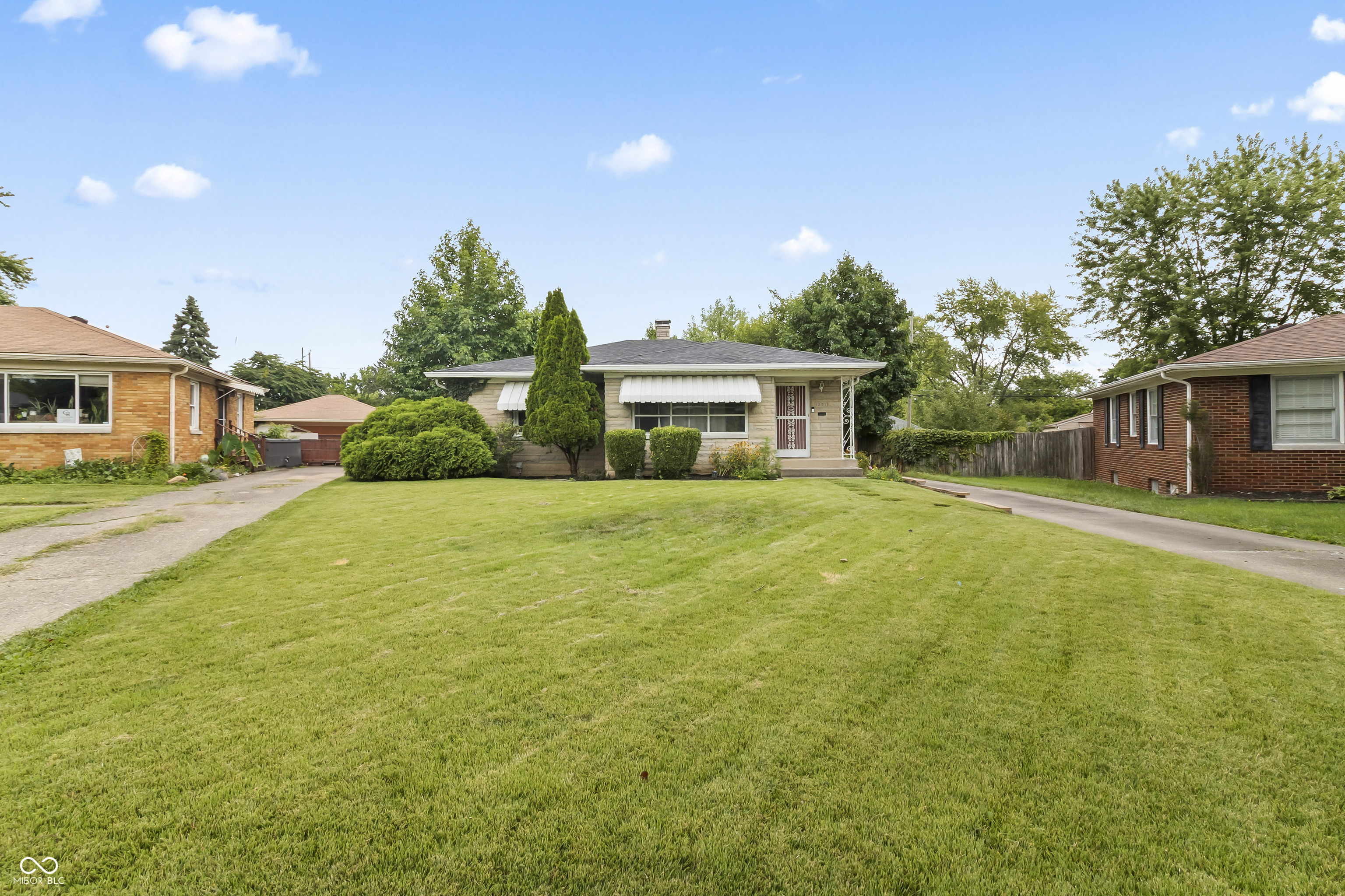 1231 N Whittier Place