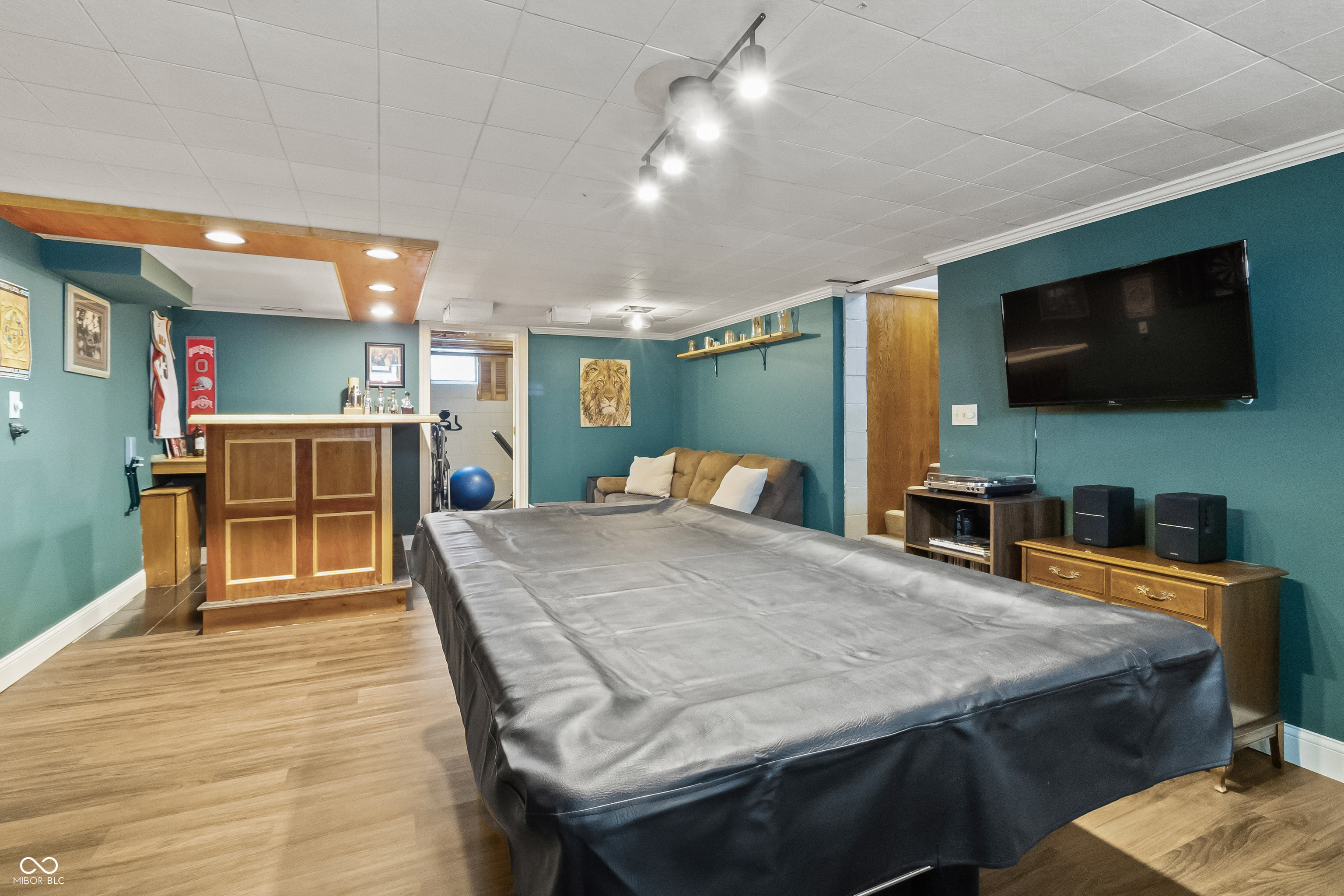 1231 N Whittier Place