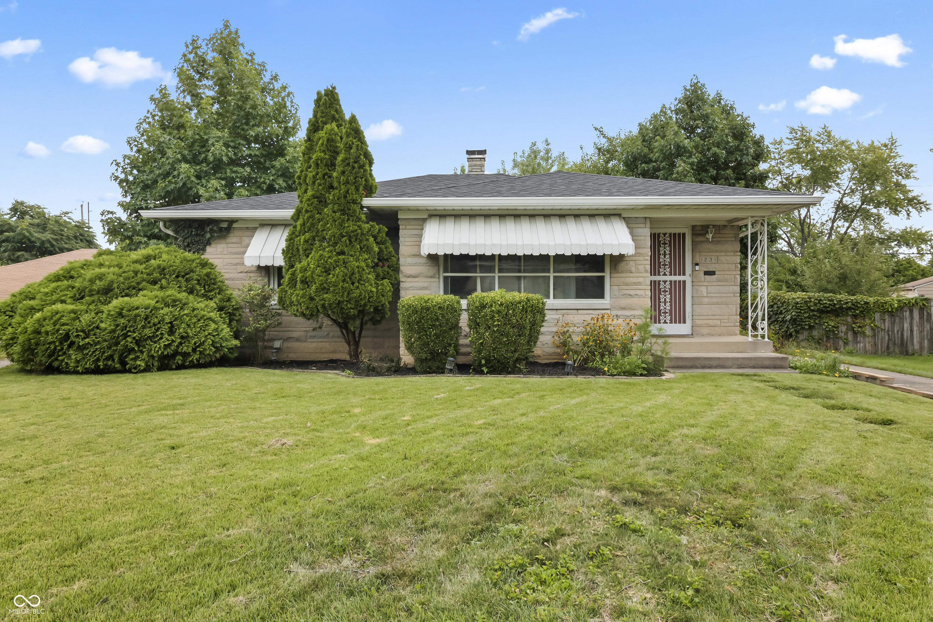 1231 N Whittier Place