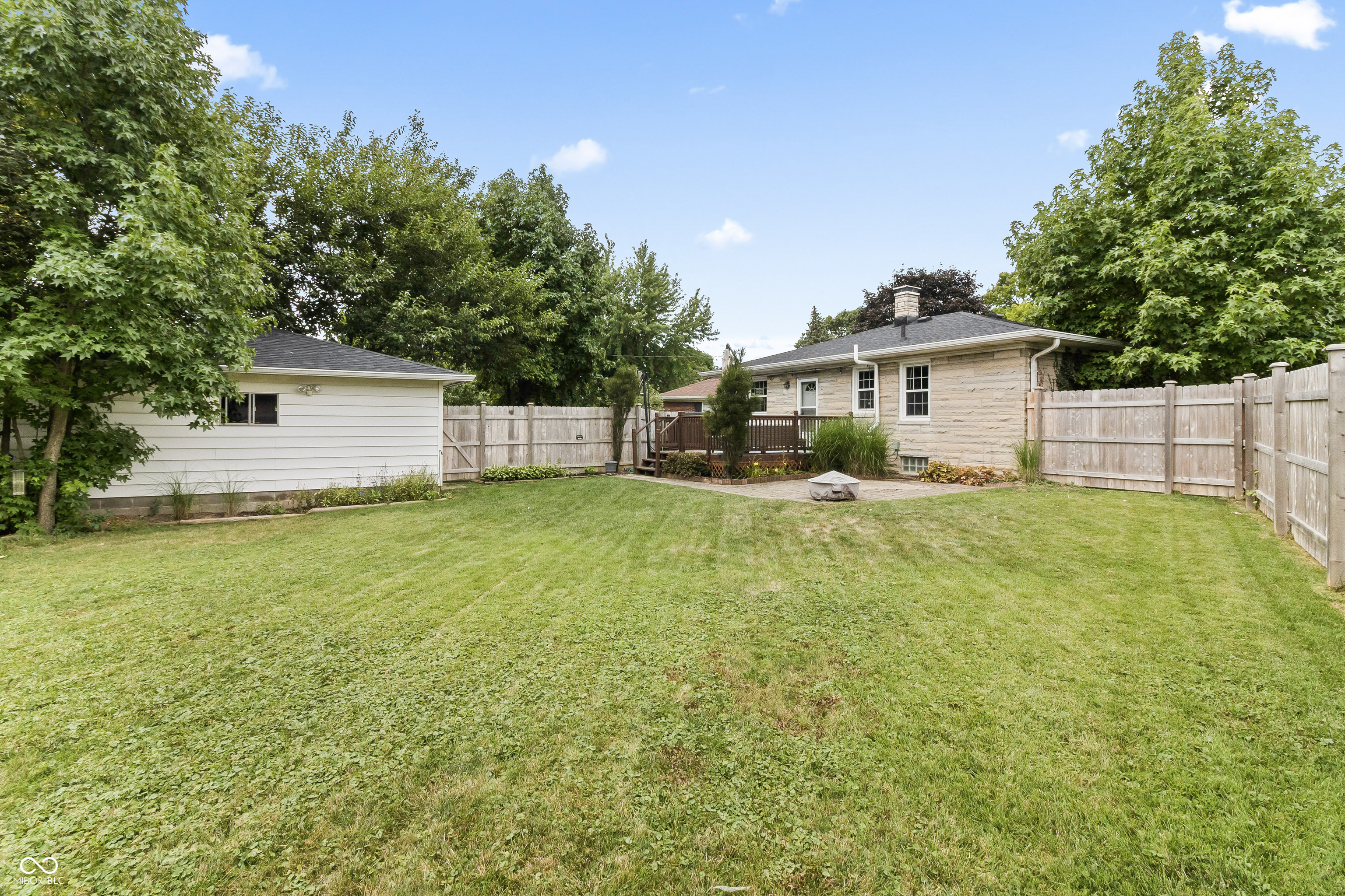 1231 N Whittier Place