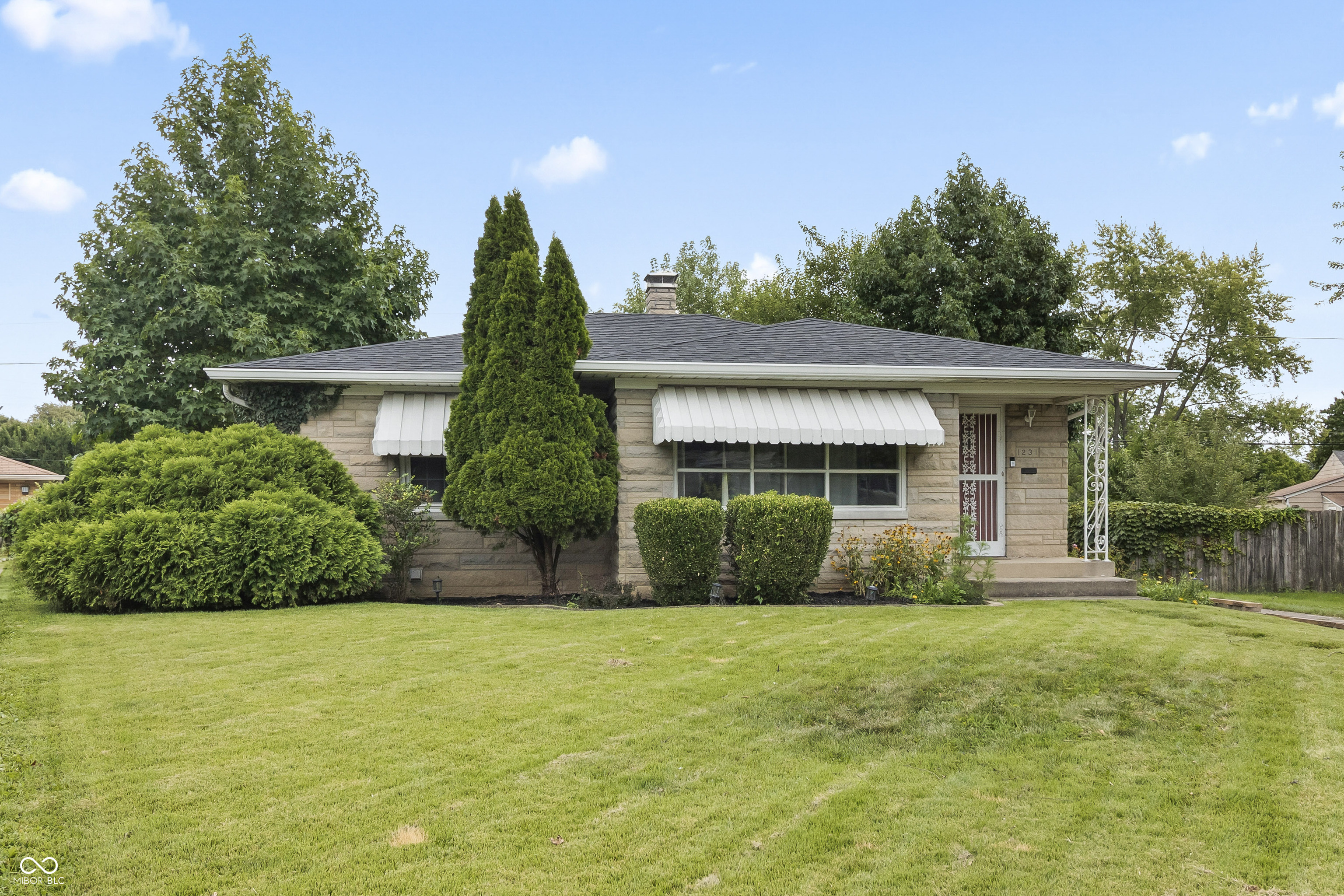 1231 N Whittier Place