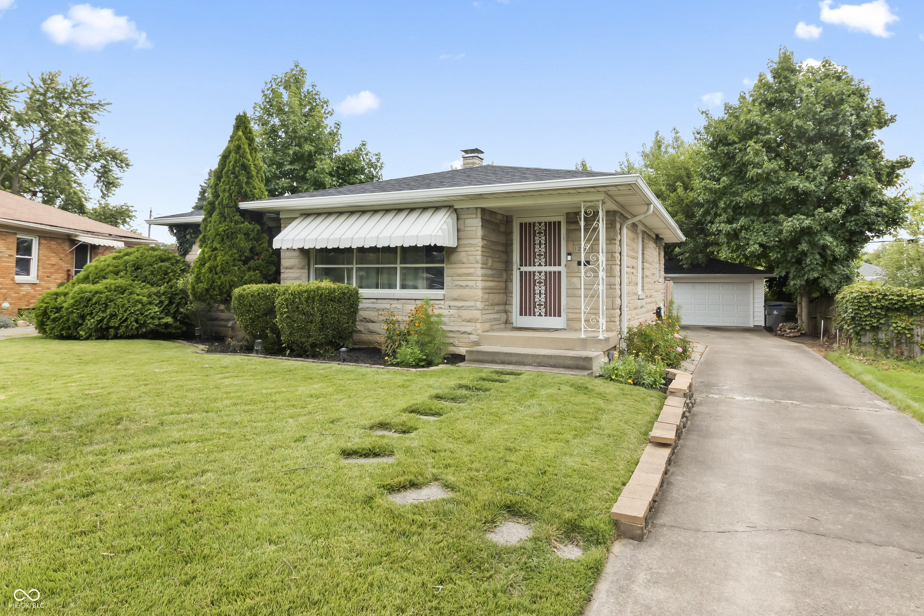 1231 N Whittier Place