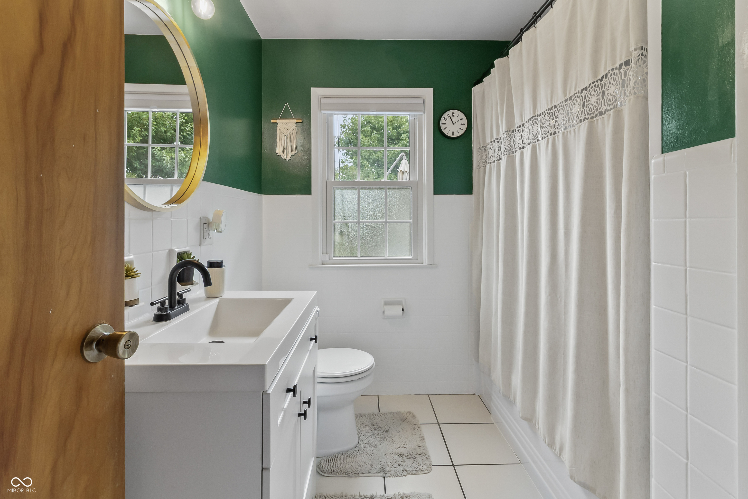 1231 N Whittier Place