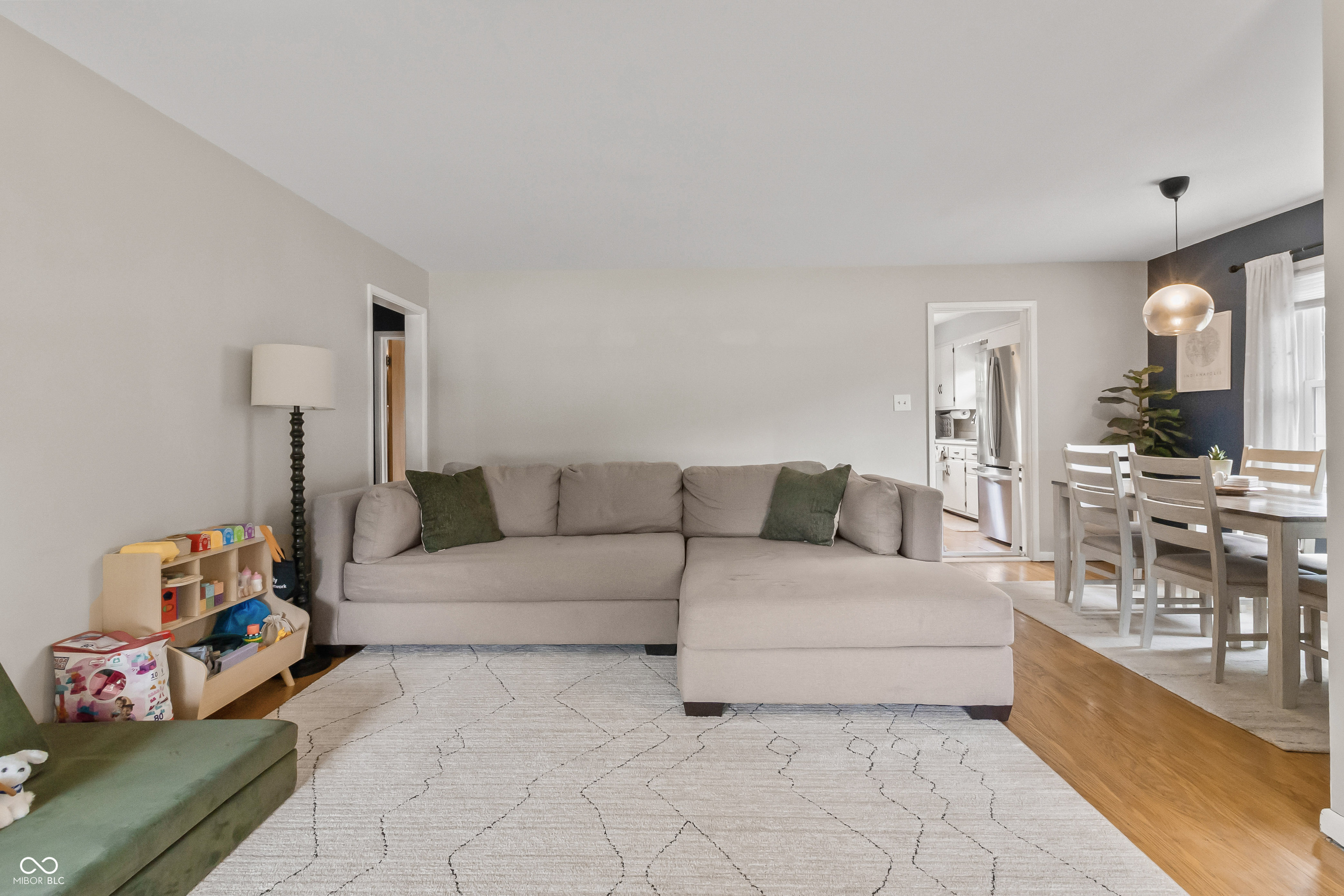 1231 N Whittier Place