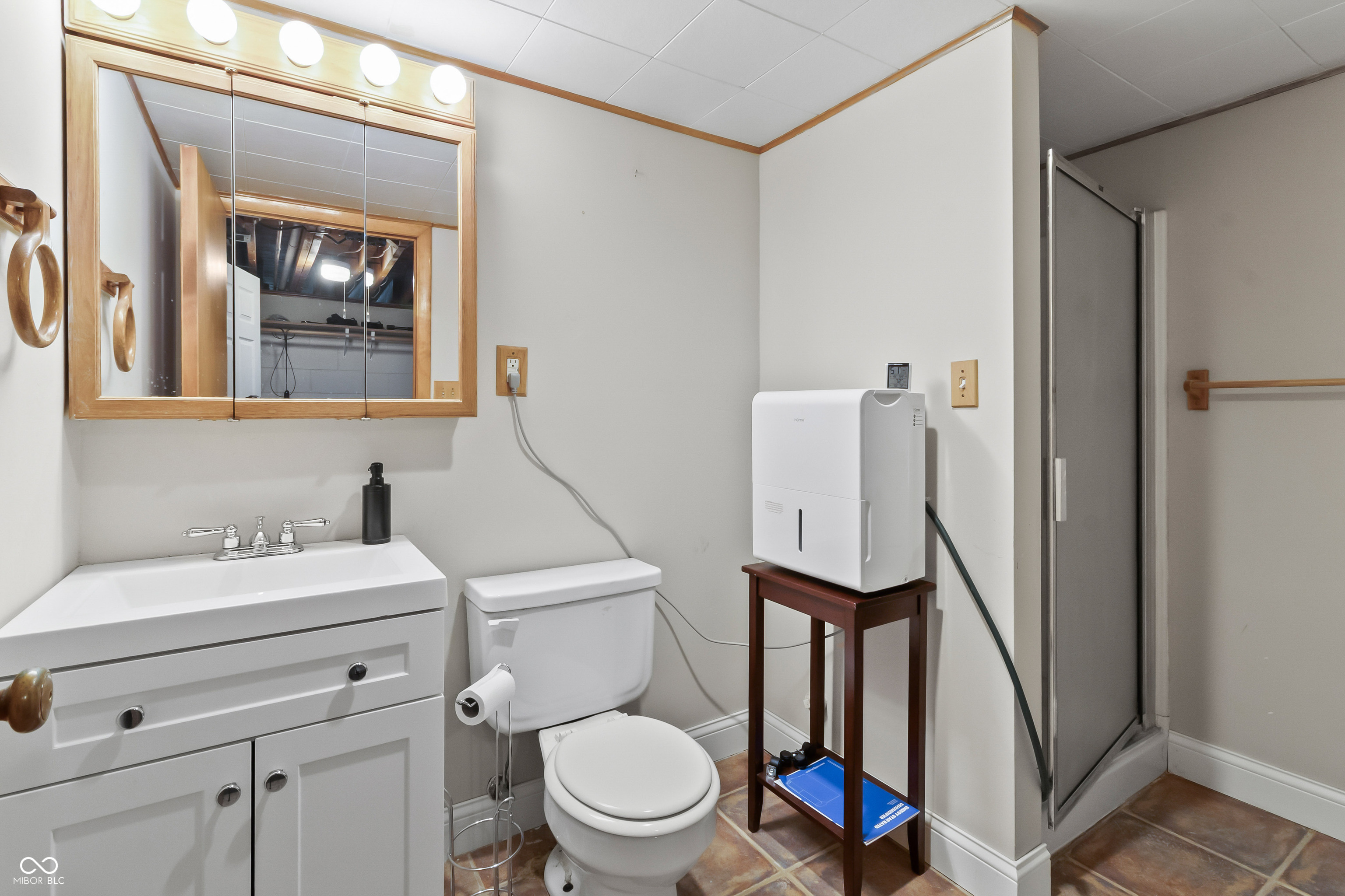 1231 N Whittier Place