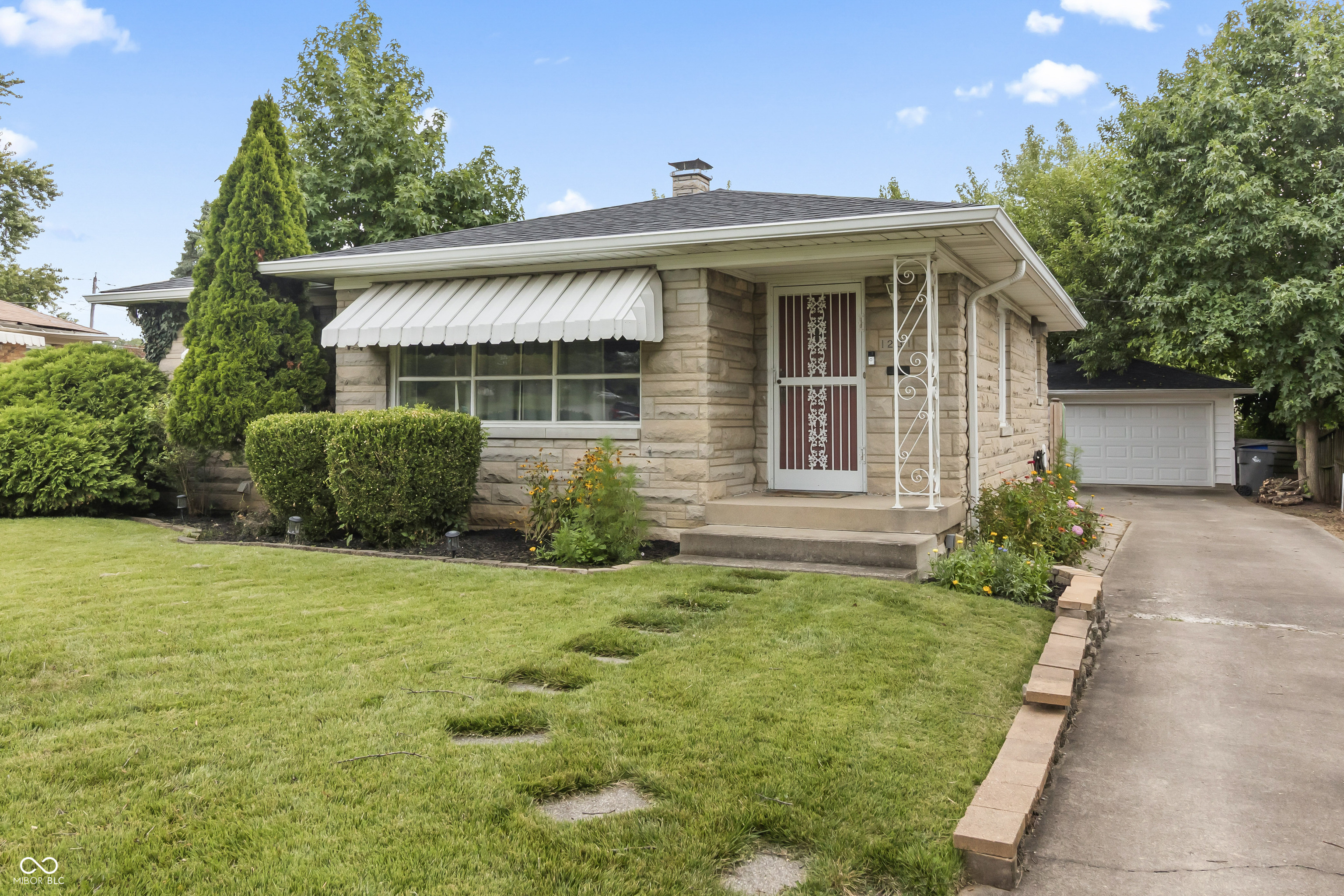 1231 N Whittier Place