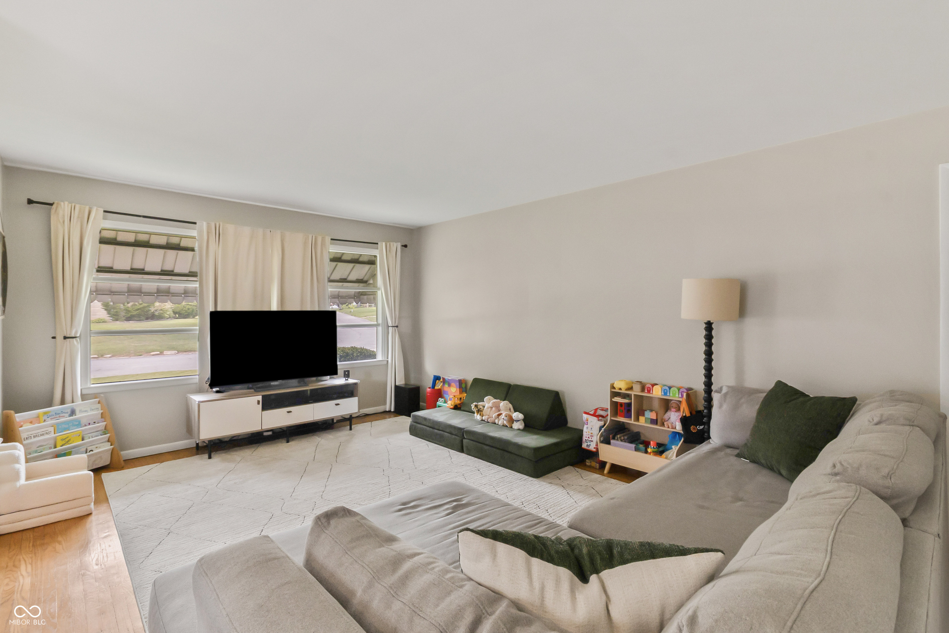 1231 N Whittier Place