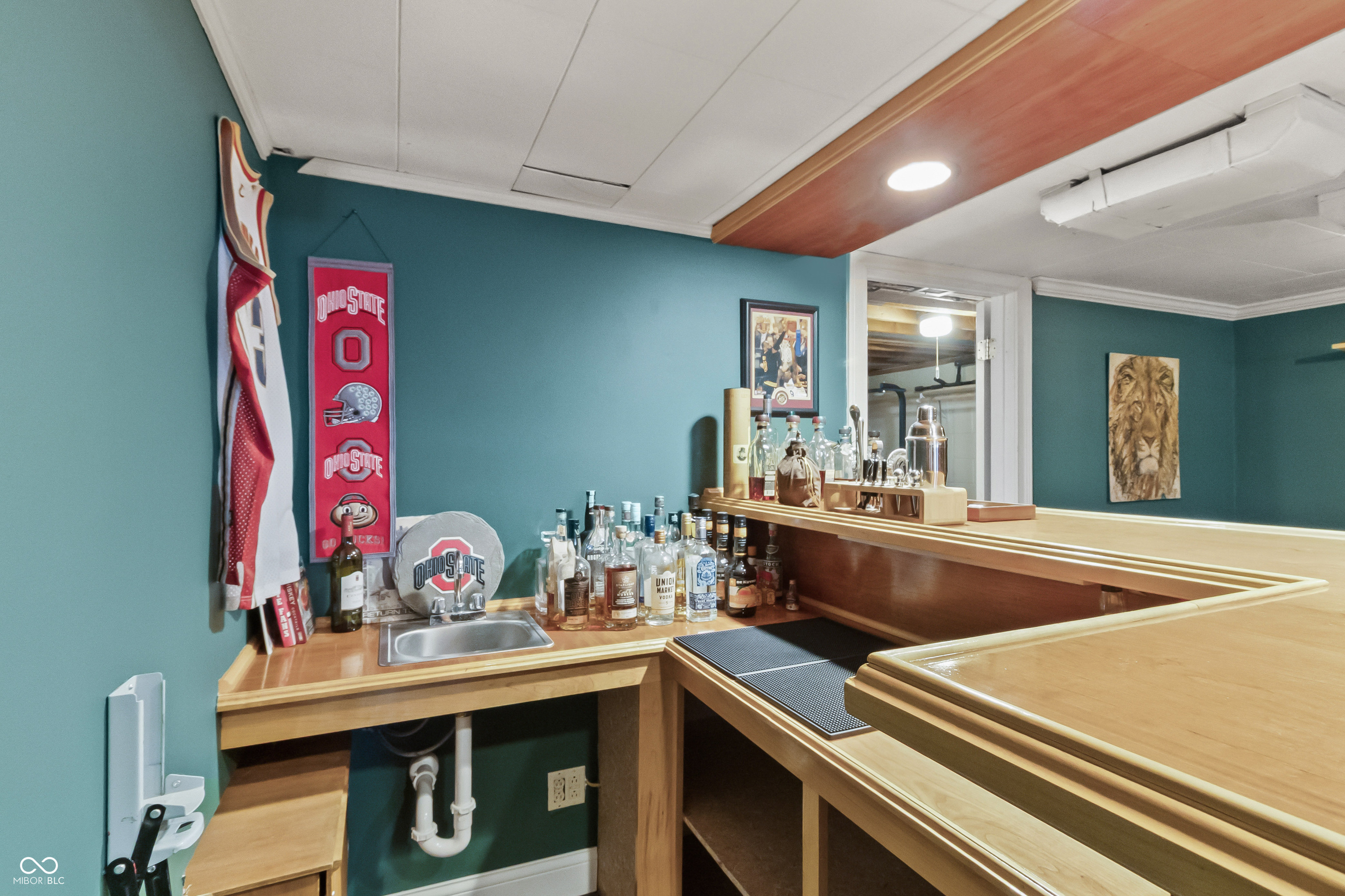 1231 N Whittier Place