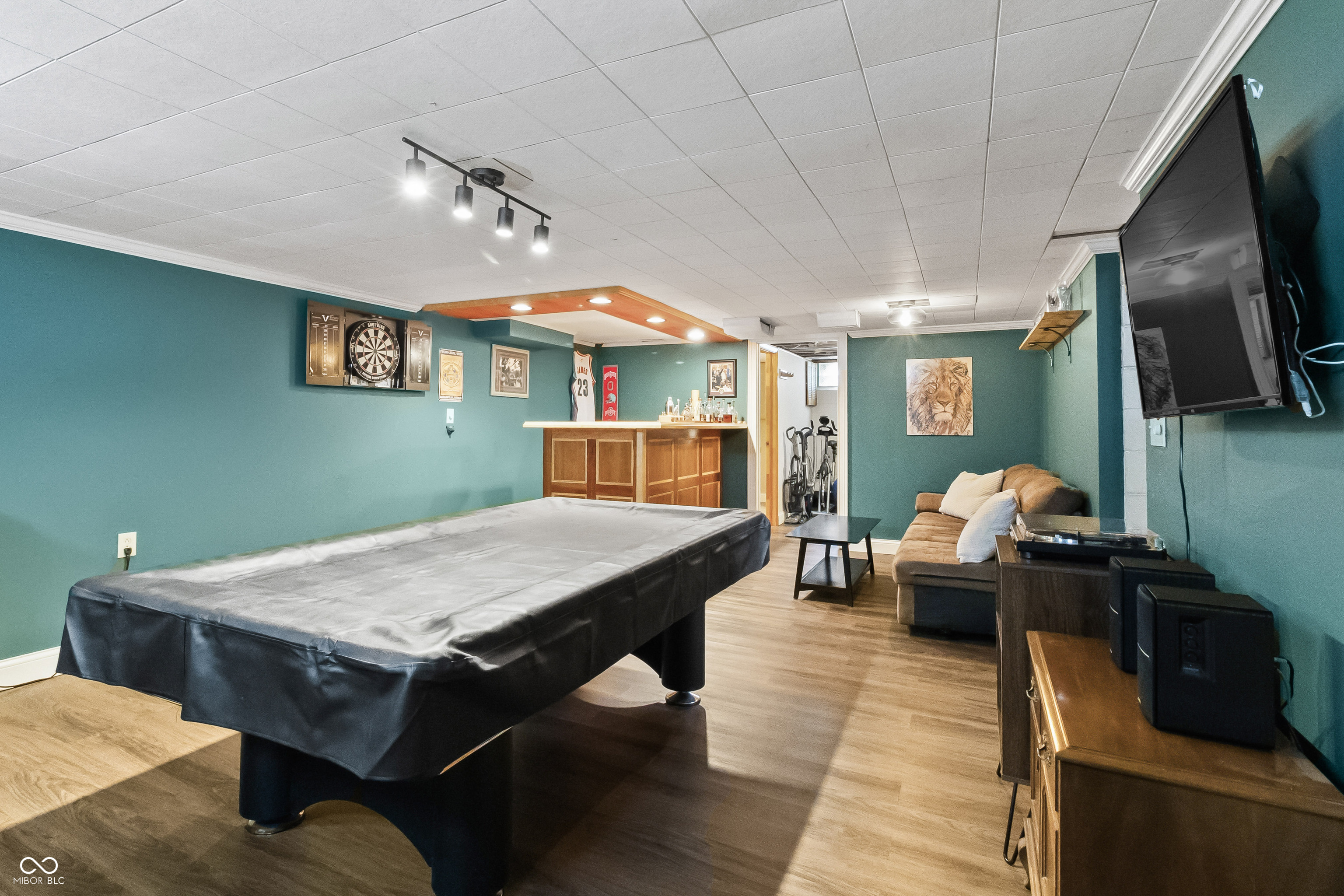 1231 N Whittier Place