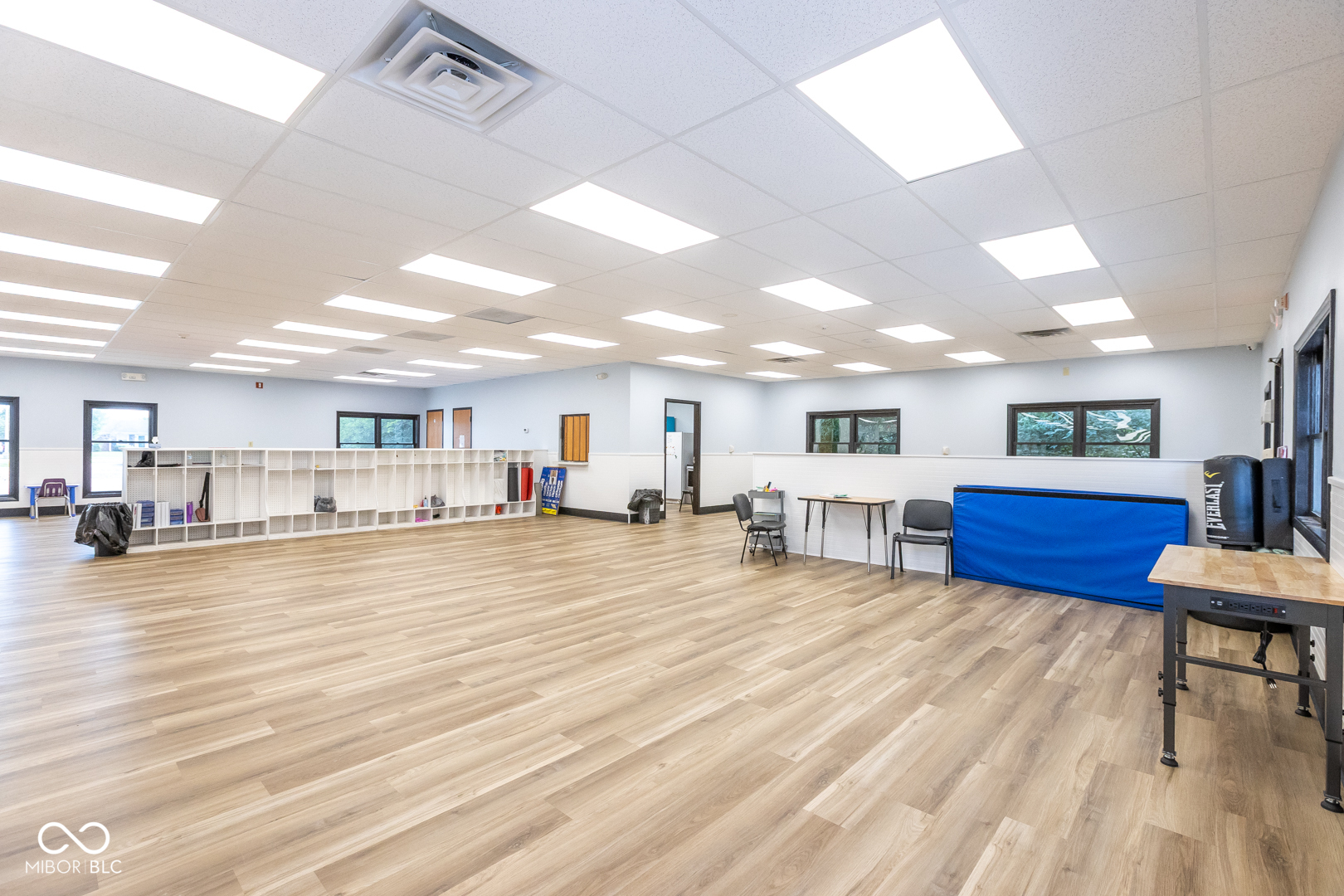 190 W Green Meadows Drive