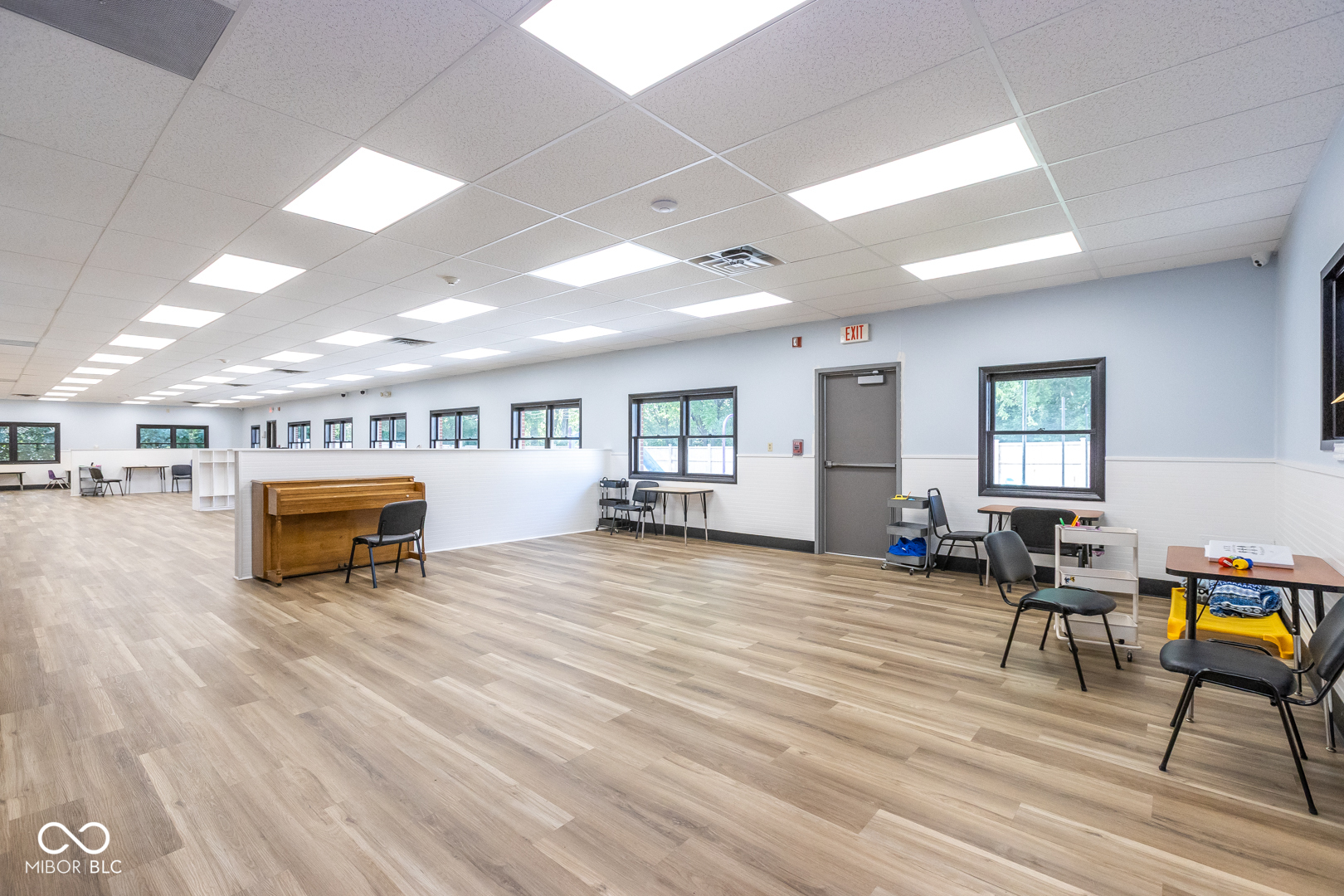 190 W Green Meadows Drive