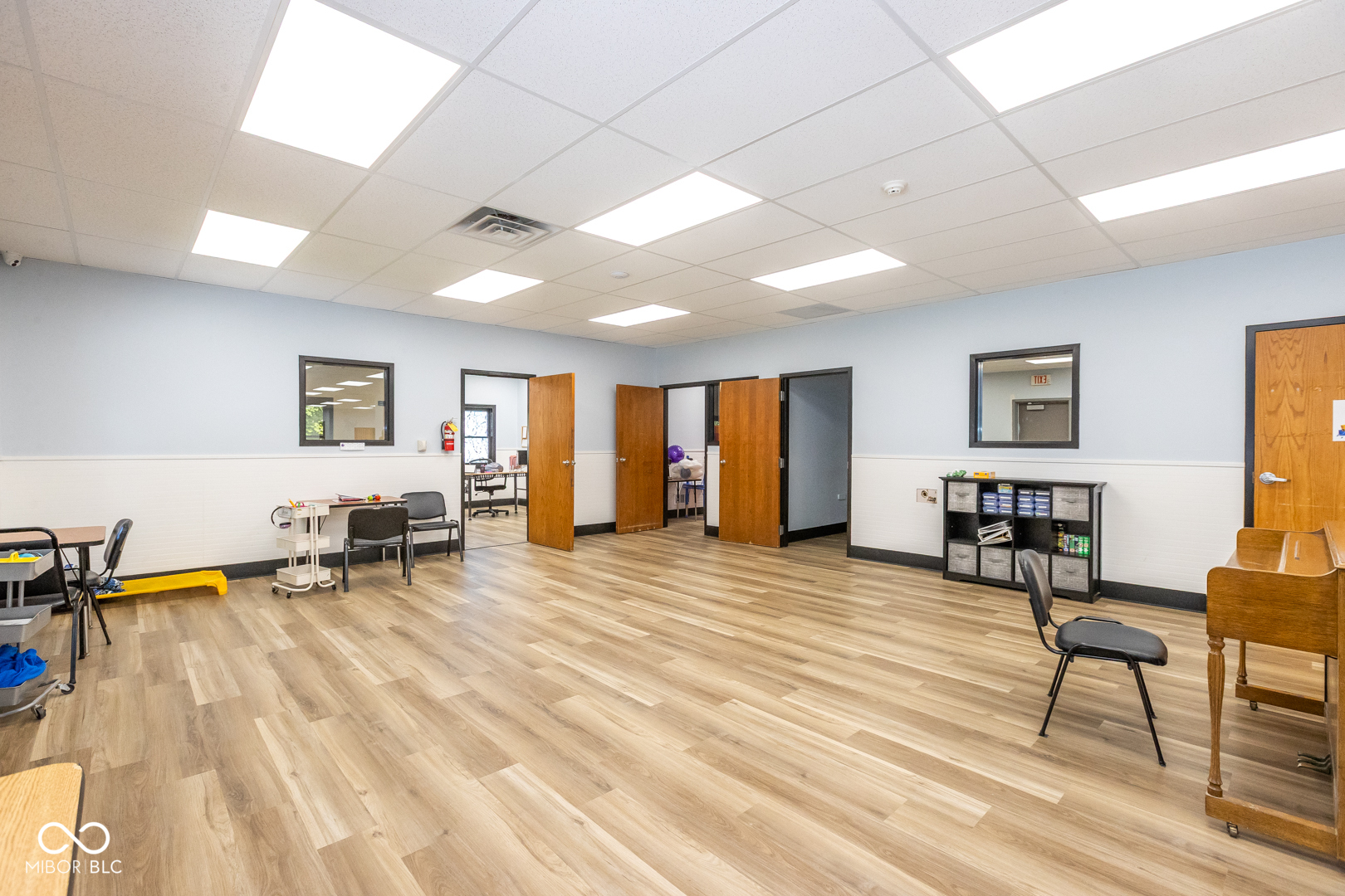 190 W Green Meadows Drive