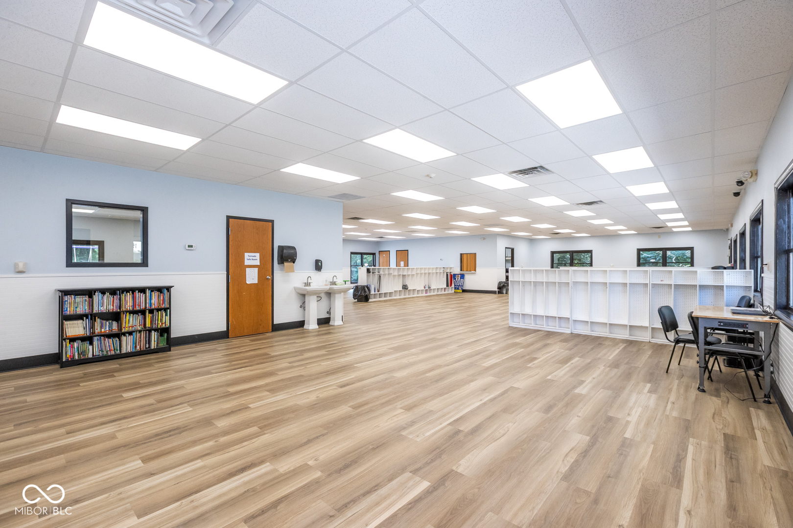 190 W Green Meadows Drive