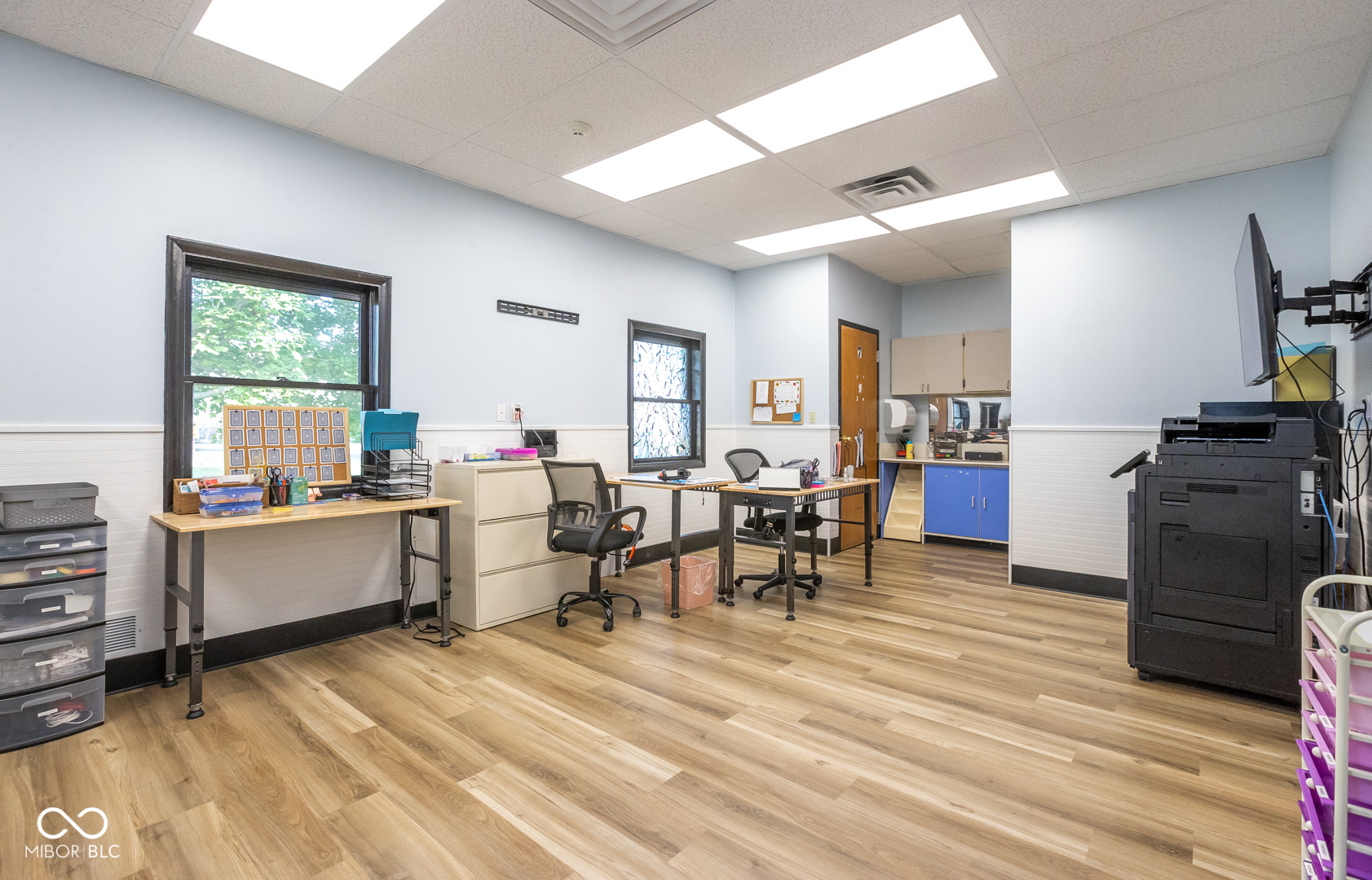 190 W Green Meadows Drive