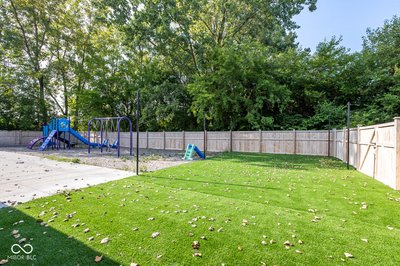 190 W Green Meadows Drive