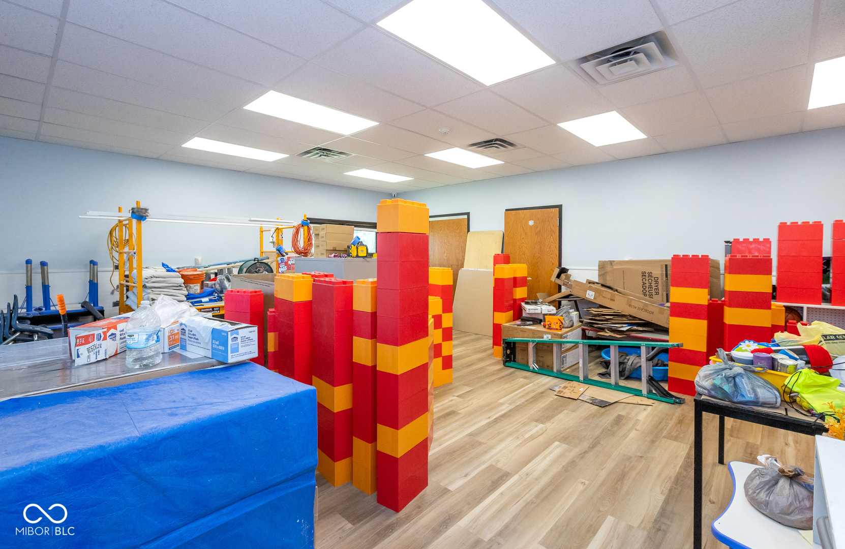 190 W Green Meadows Drive