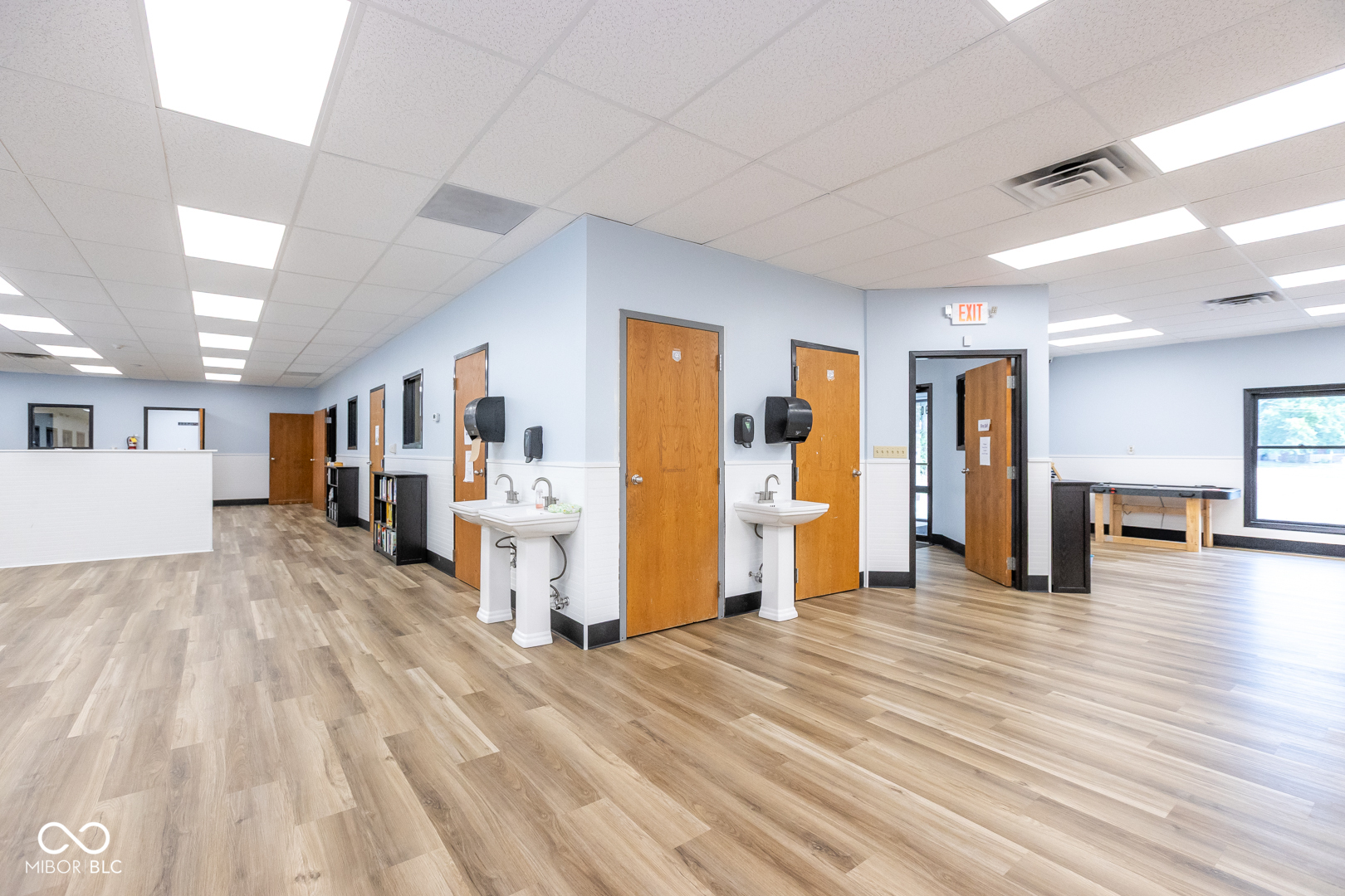 190 W Green Meadows Drive