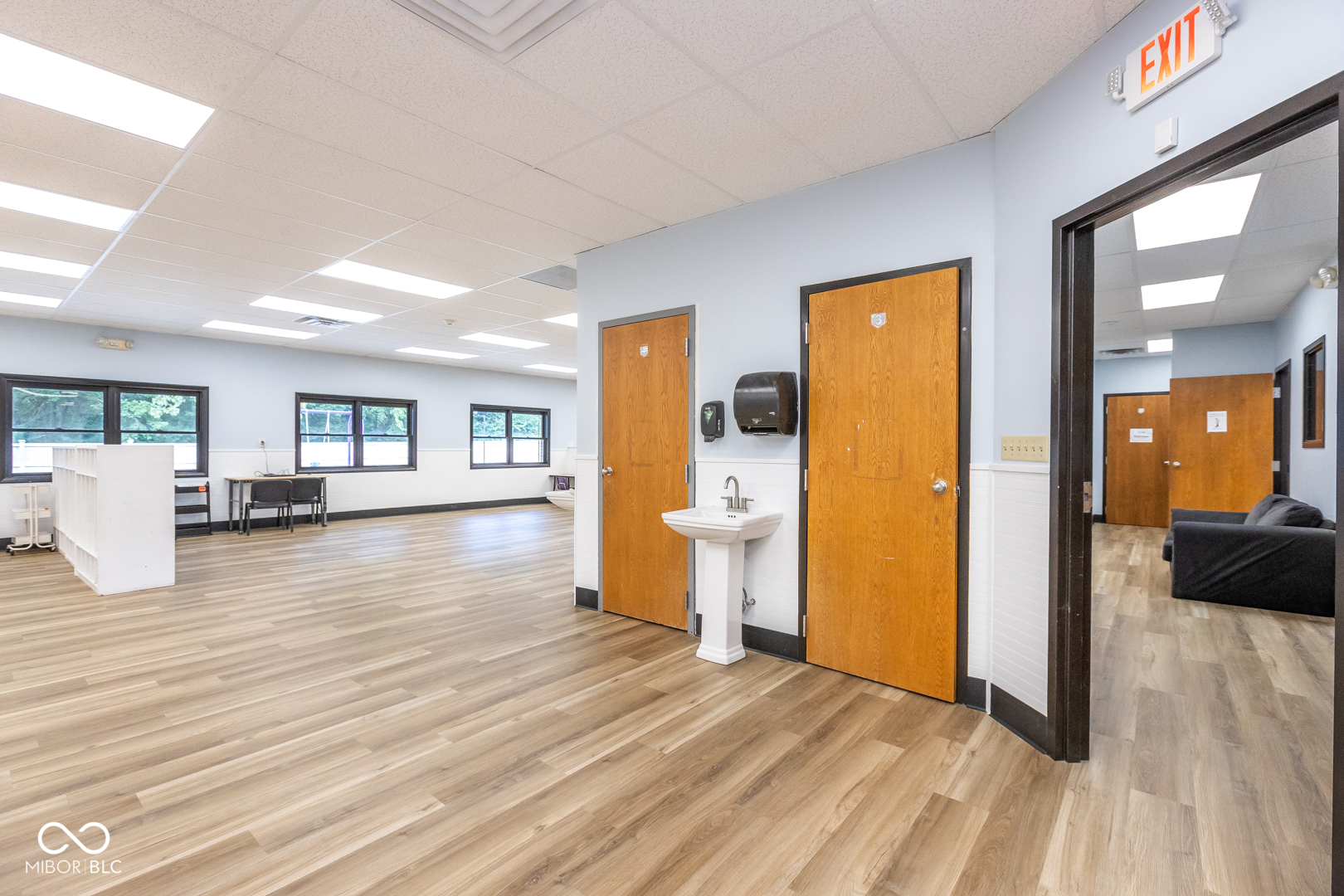 190 W Green Meadows Drive