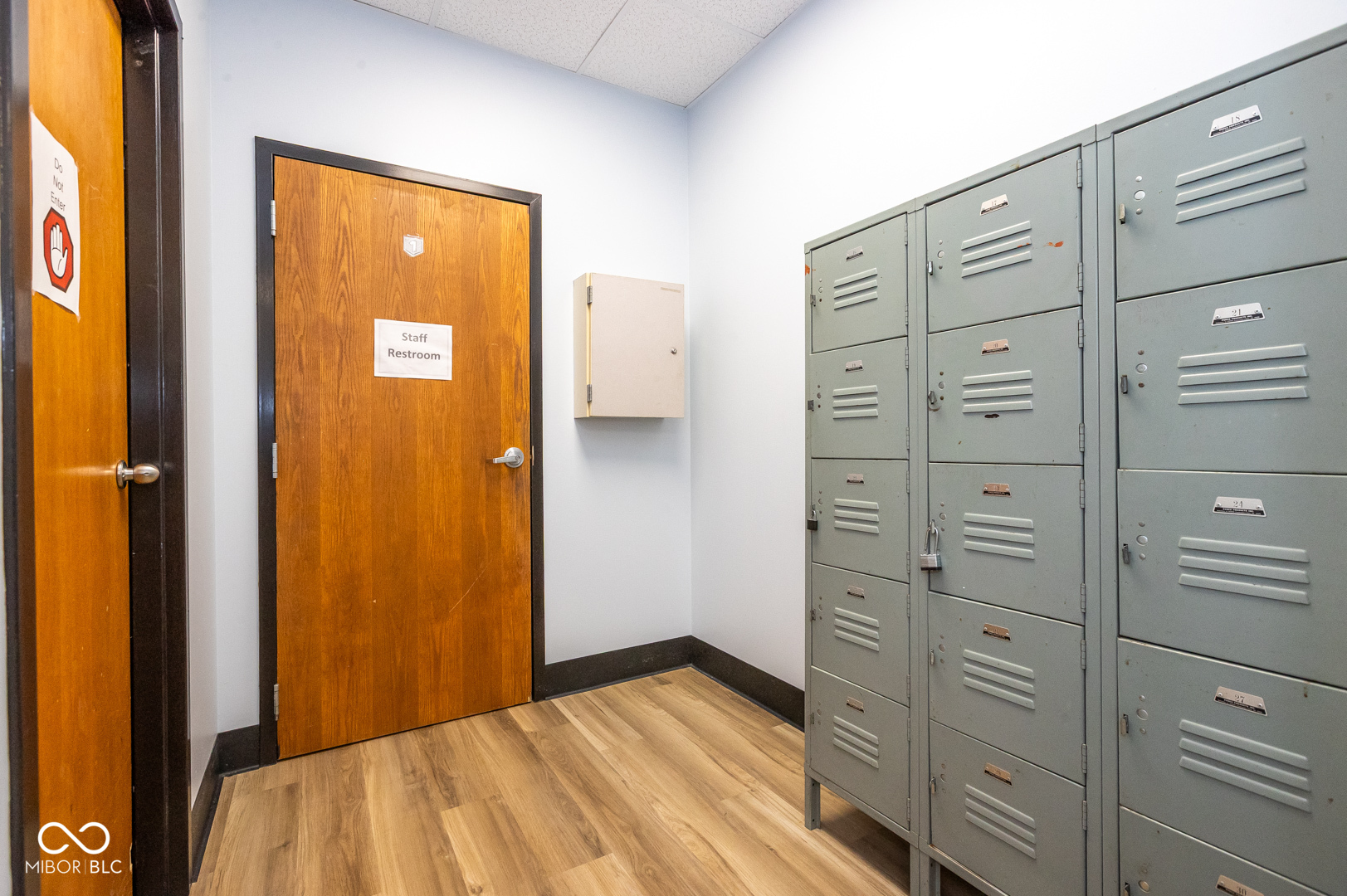 190 W Green Meadows Drive