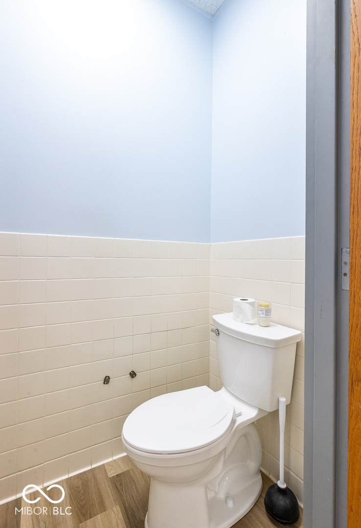 190 W Green Meadows Drive