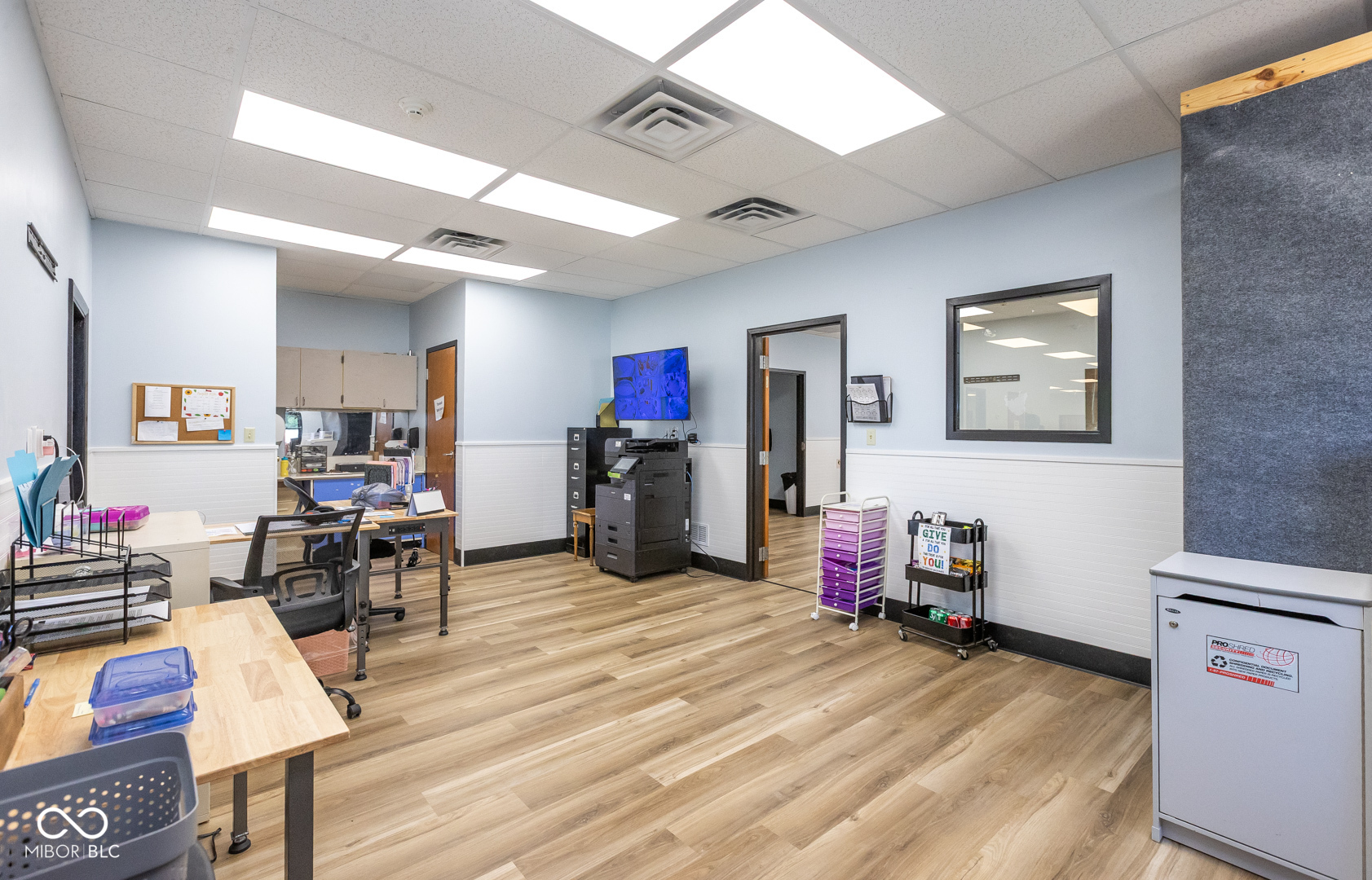 190 W Green Meadows Drive