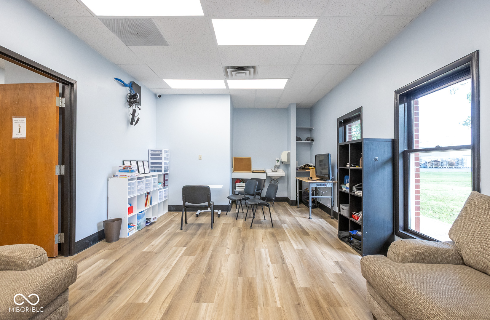 190 W Green Meadows Drive