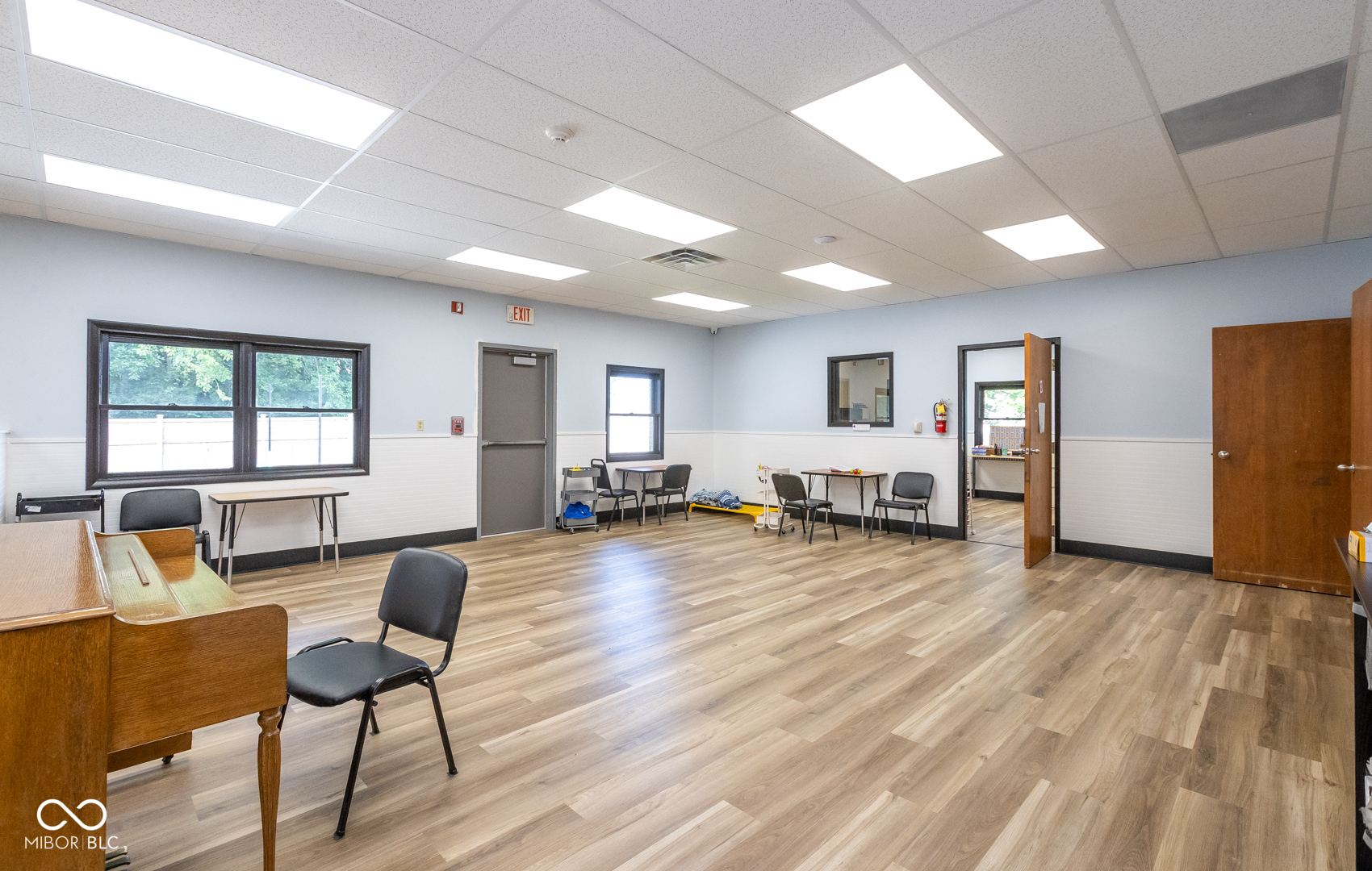 190 W Green Meadows Drive