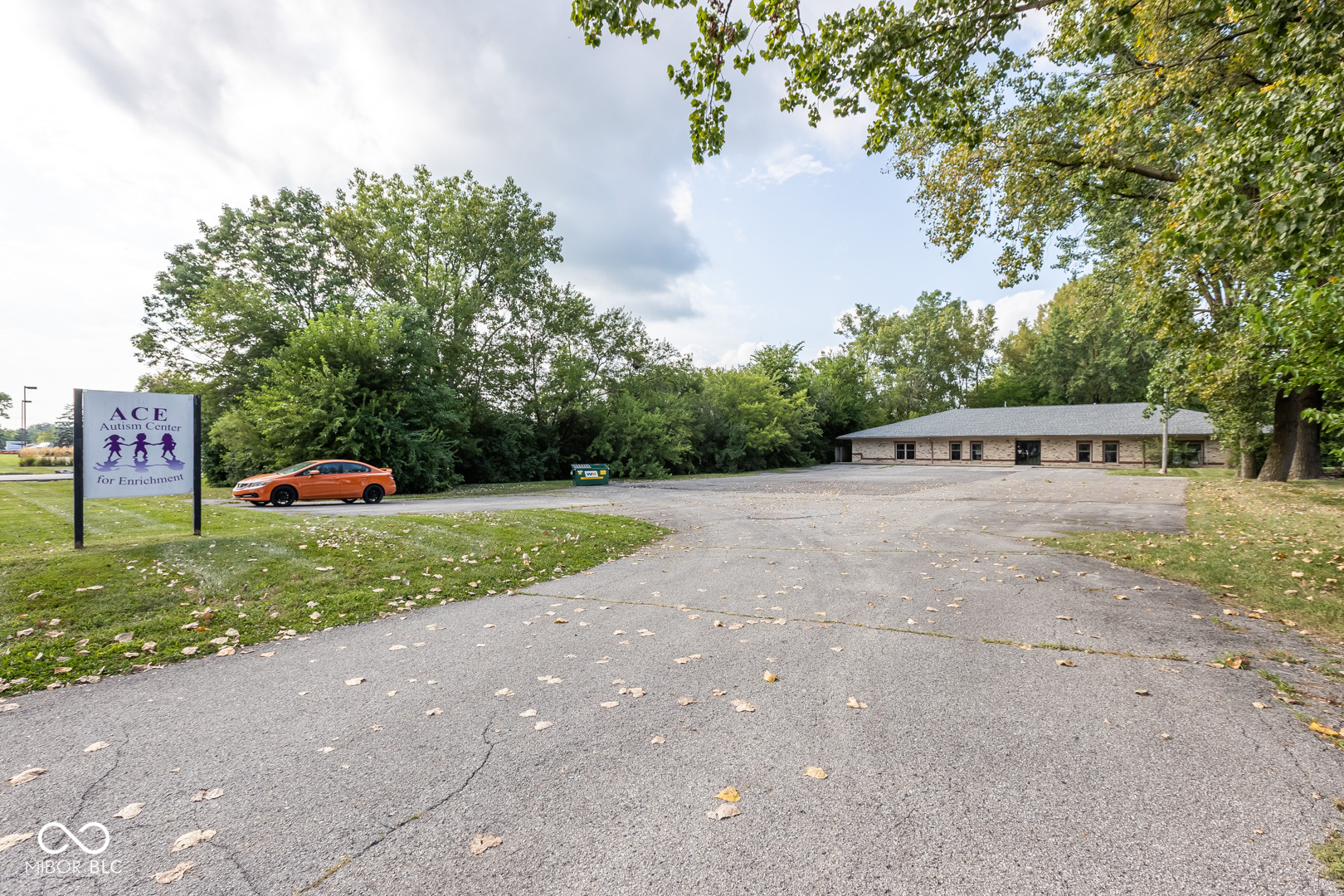 190 W Green Meadows Drive