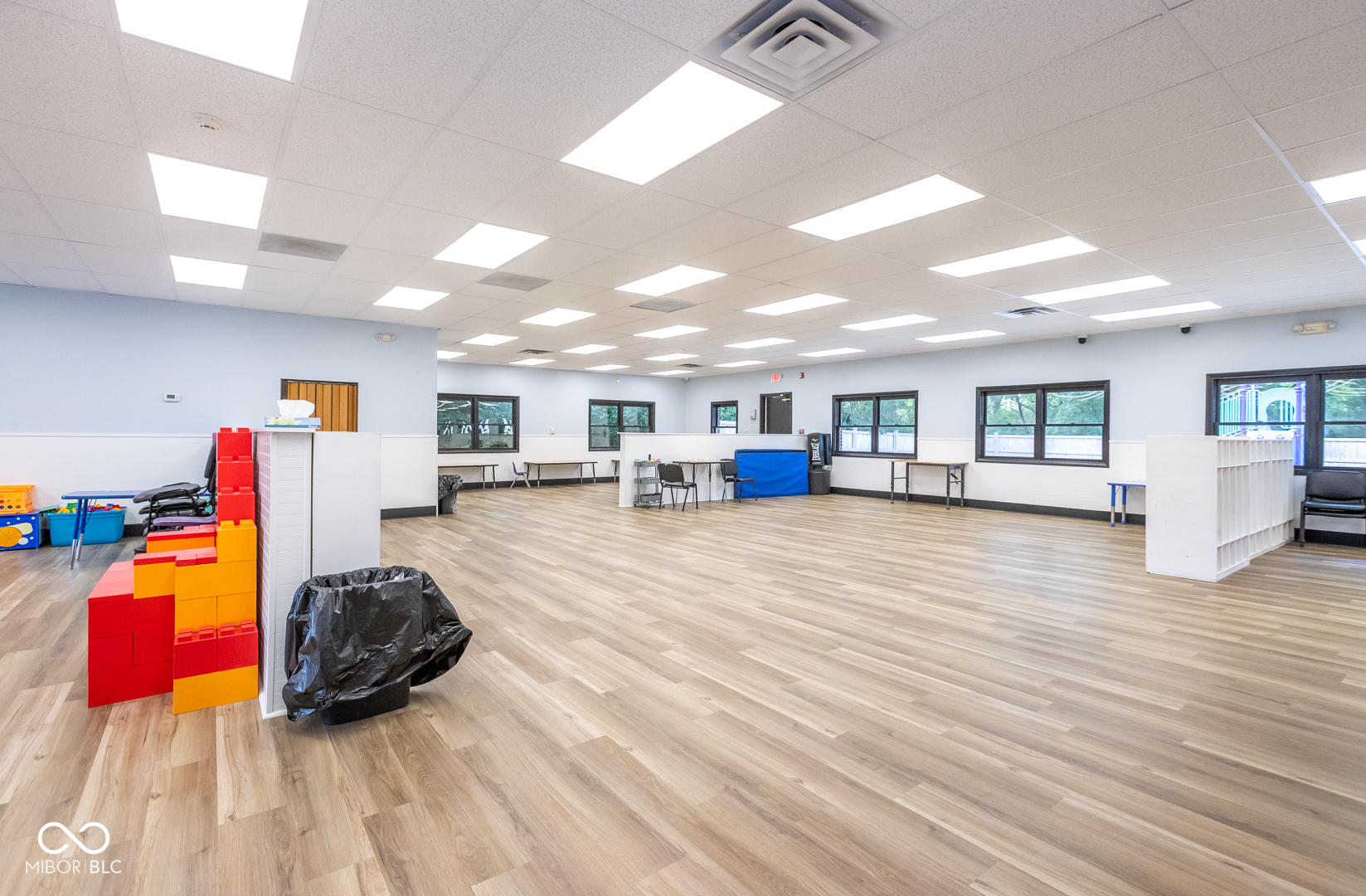 190 W Green Meadows Drive