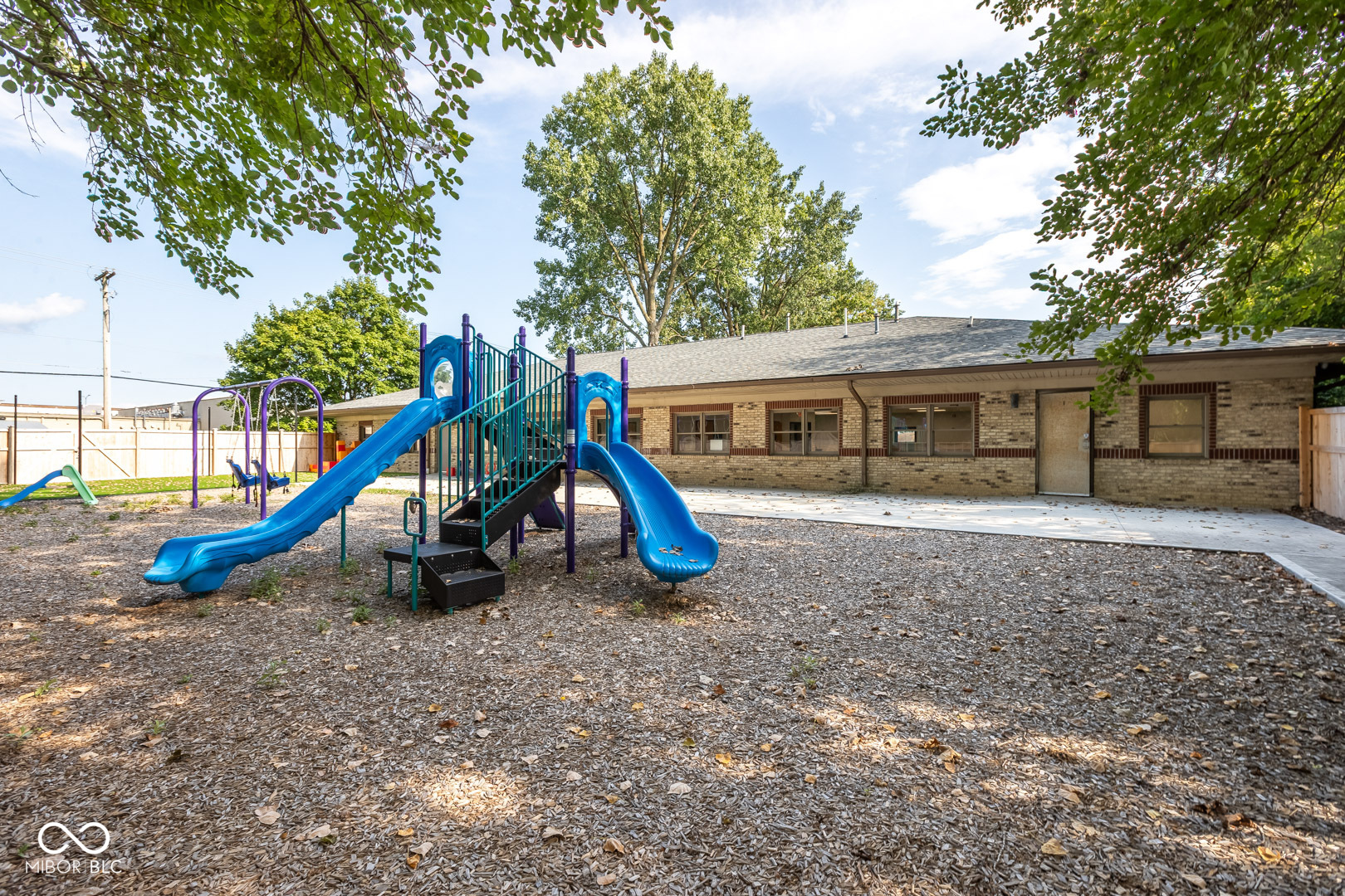 190 W Green Meadows Drive