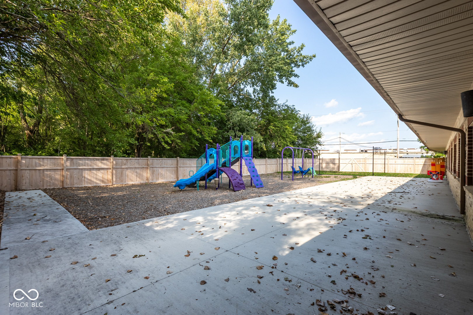 190 W Green Meadows Drive