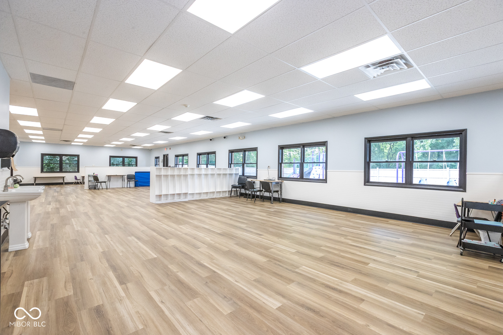 190 W Green Meadows Drive