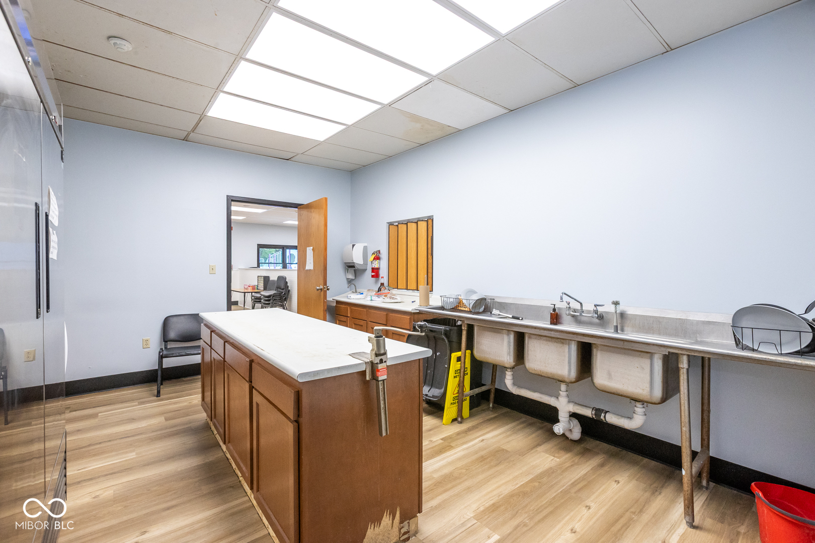 190 W Green Meadows Drive