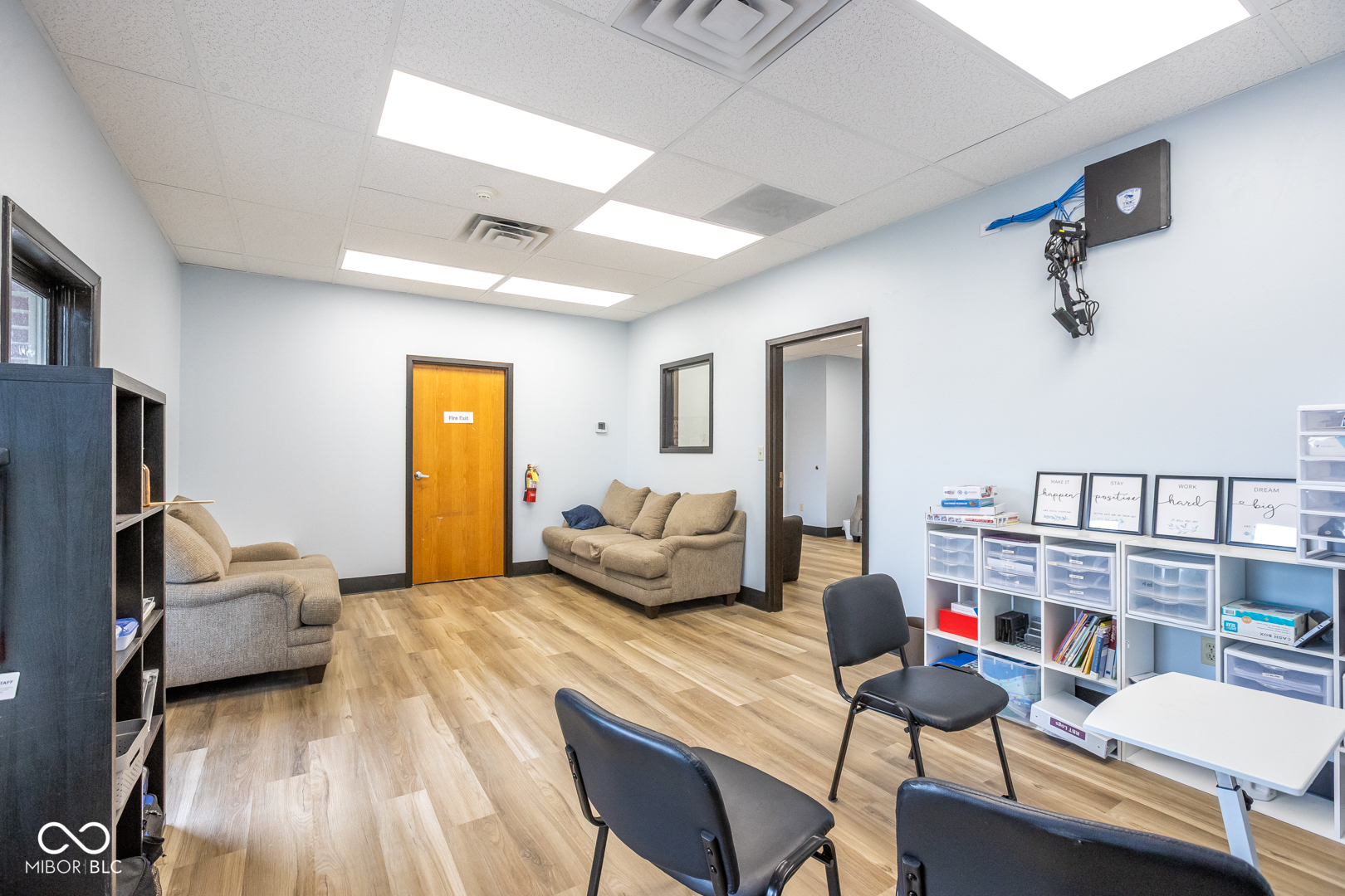 190 W Green Meadows Drive