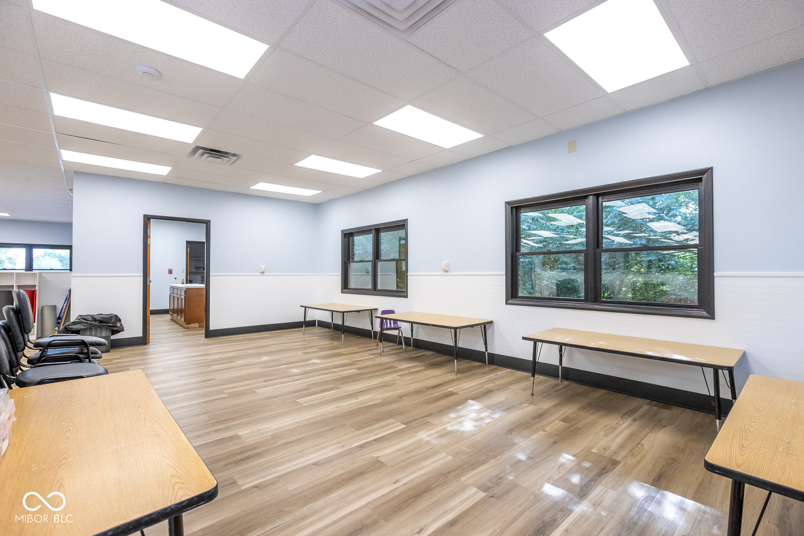 190 W Green Meadows Drive