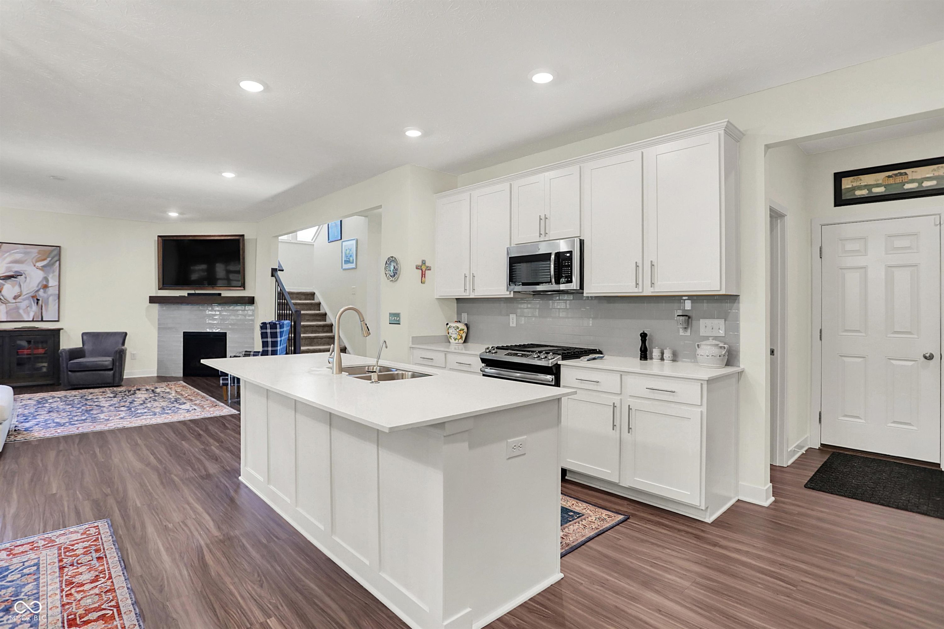 9968 Midnight Line Drive