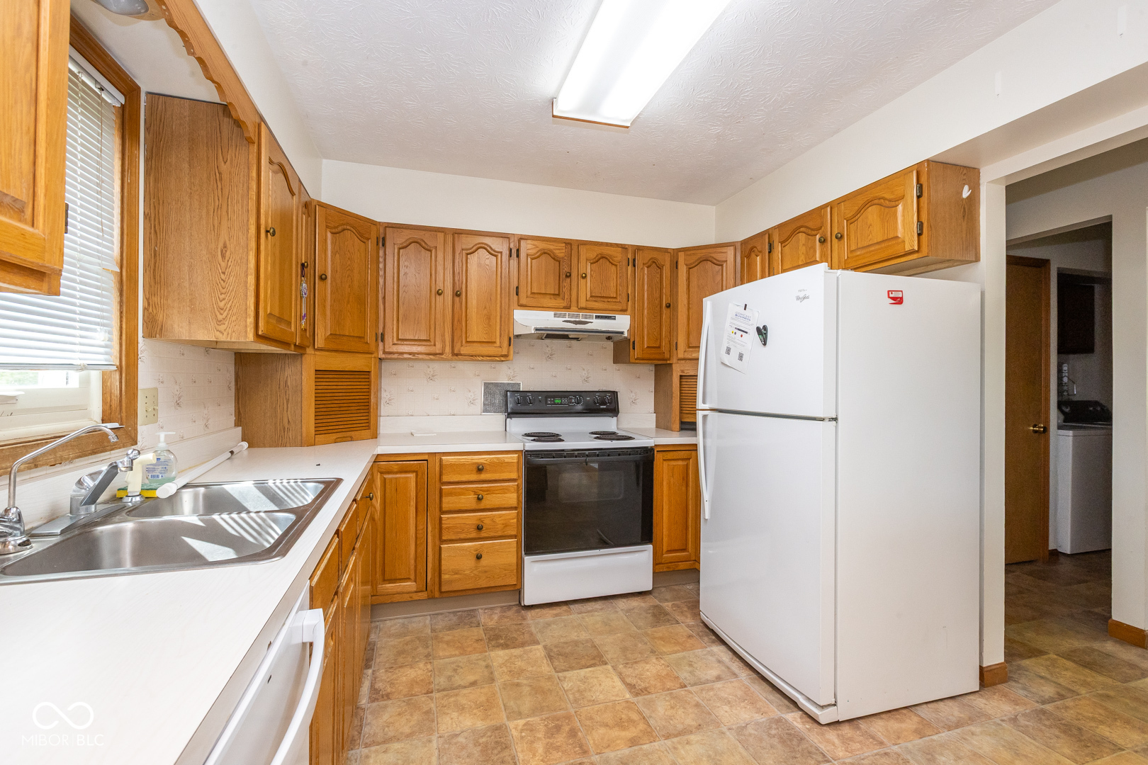 6145 N 400 W