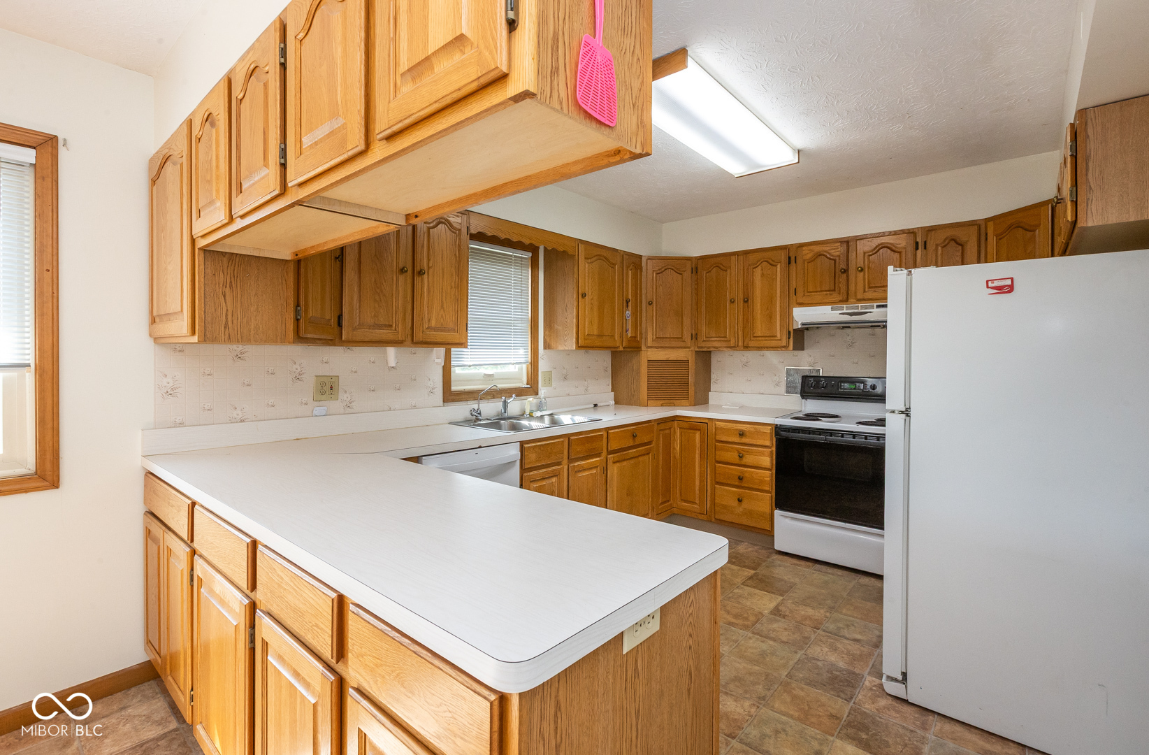 6145 N 400 W