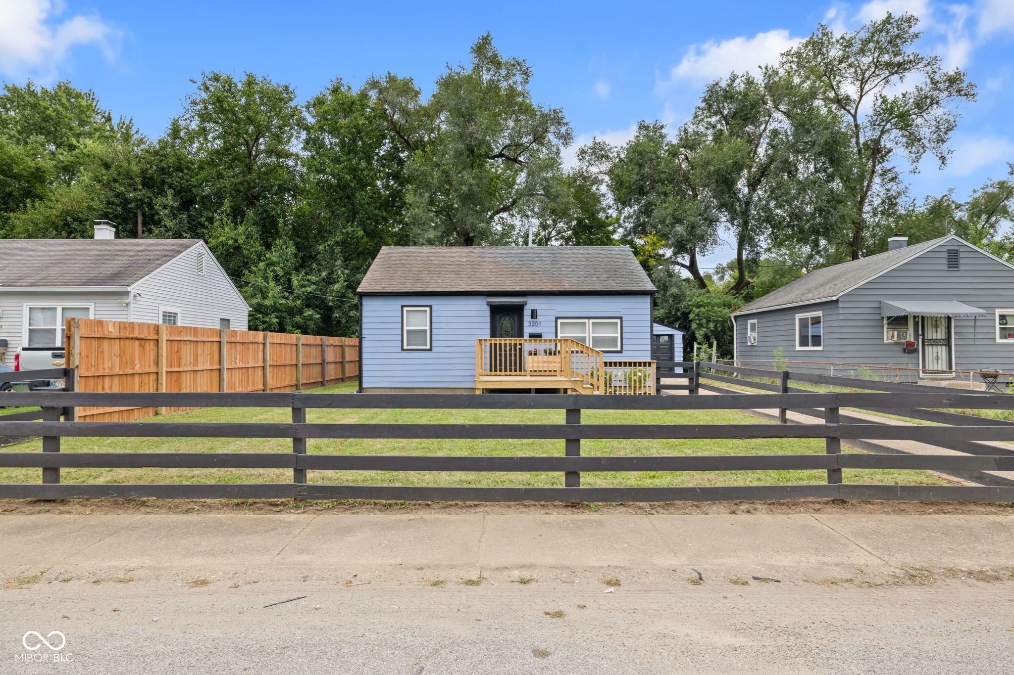 3201 W 22nd Street W