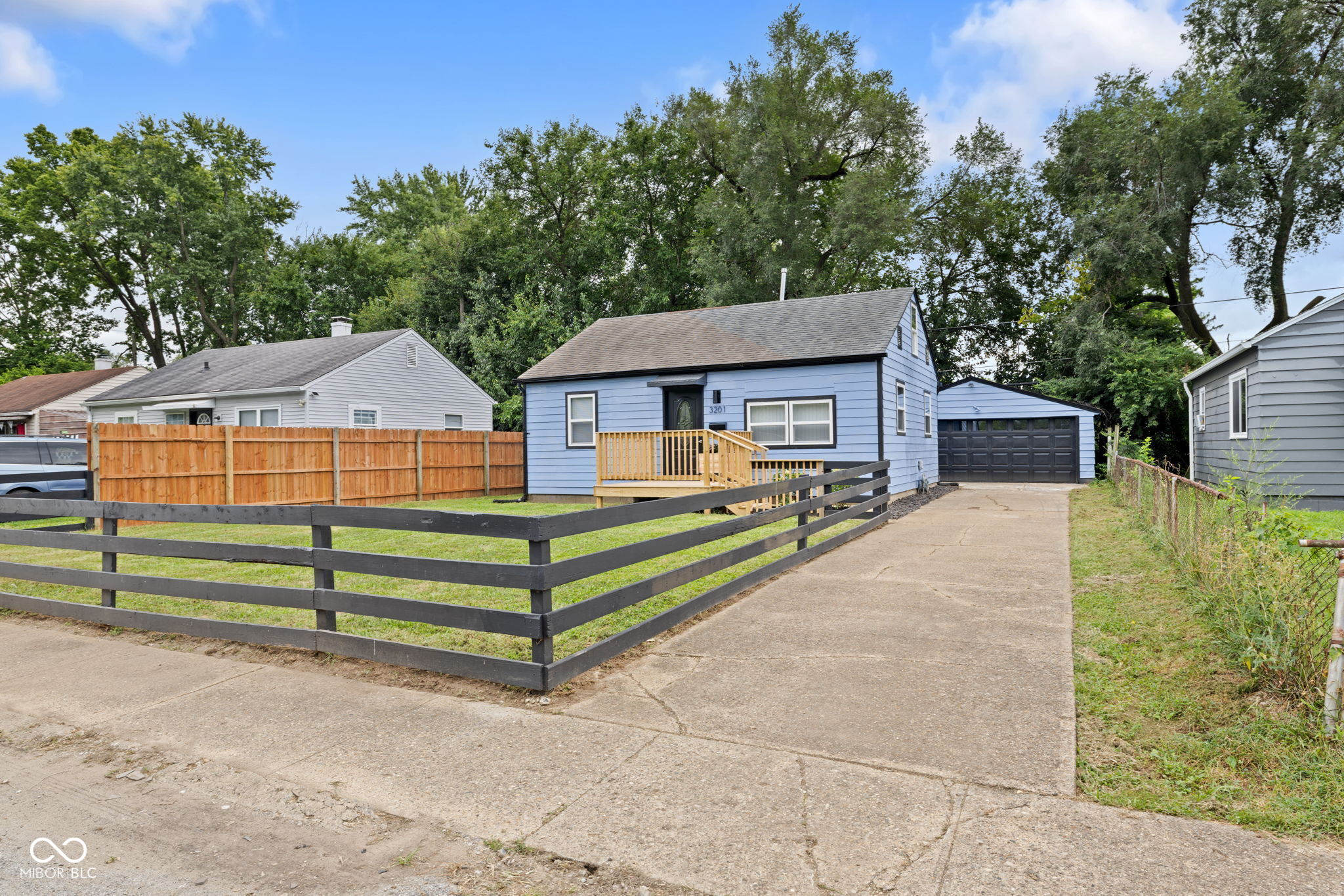 3201 W 22nd Street W