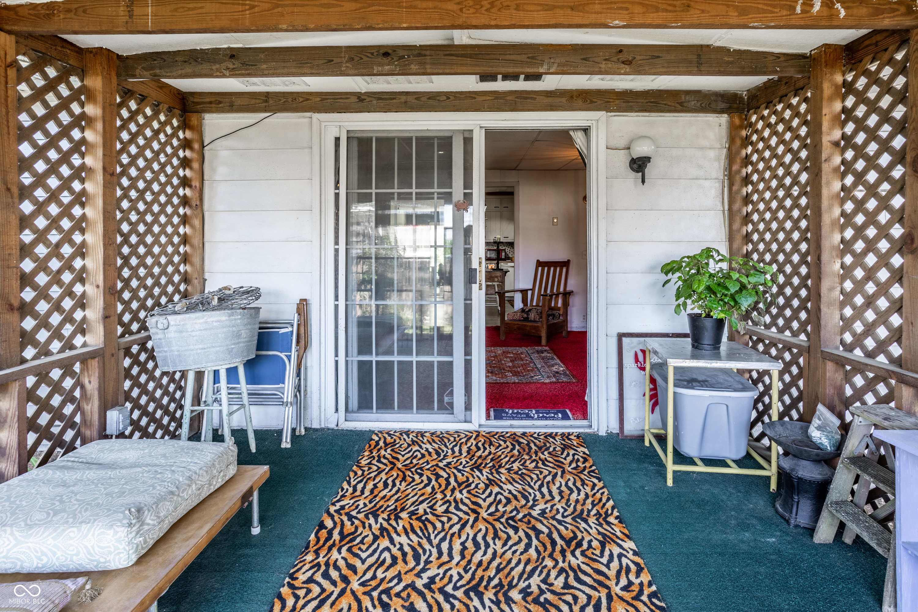 2701 N Richmond Drive