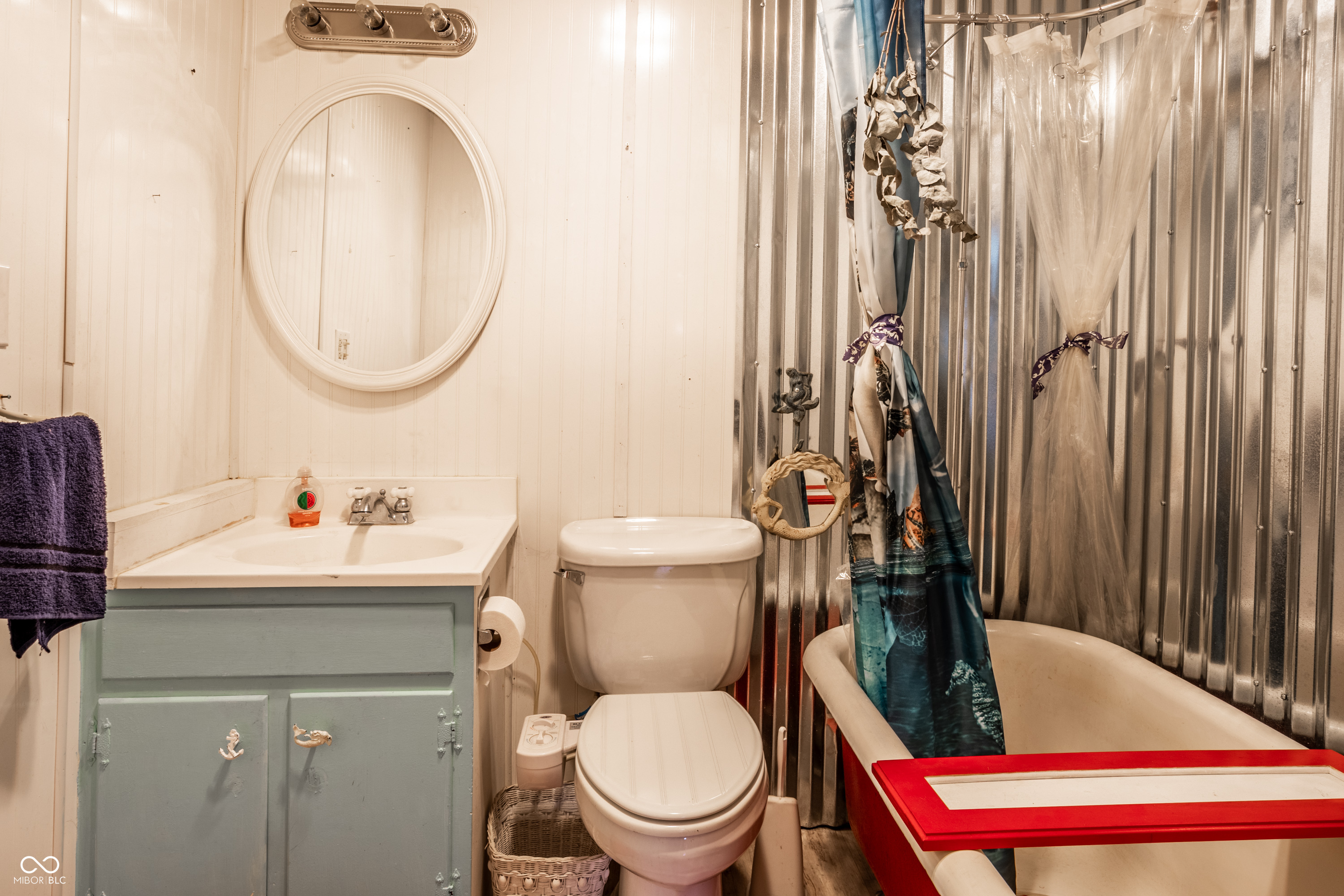 2701 N Richmond Drive