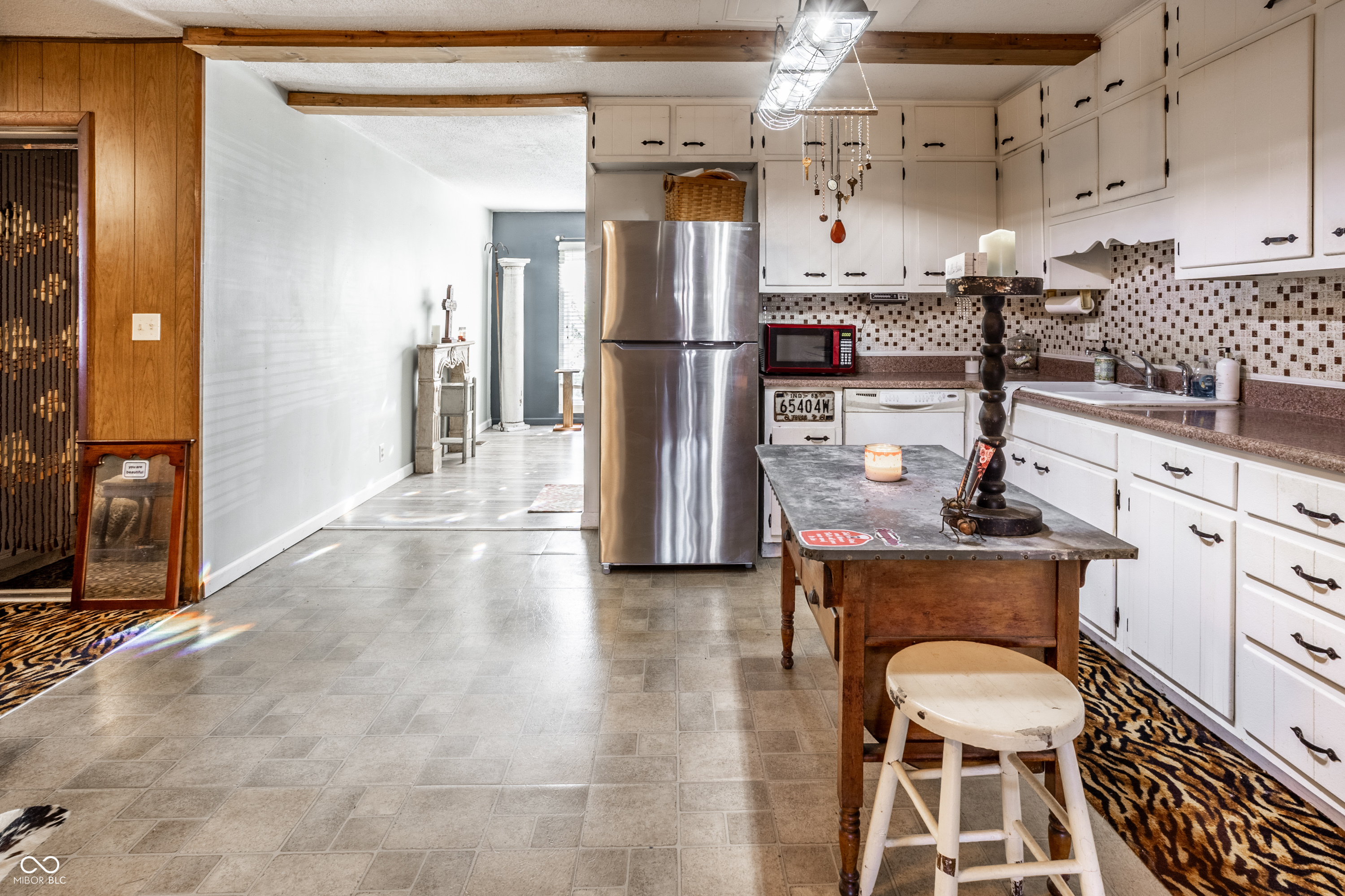 2701 N Richmond Drive