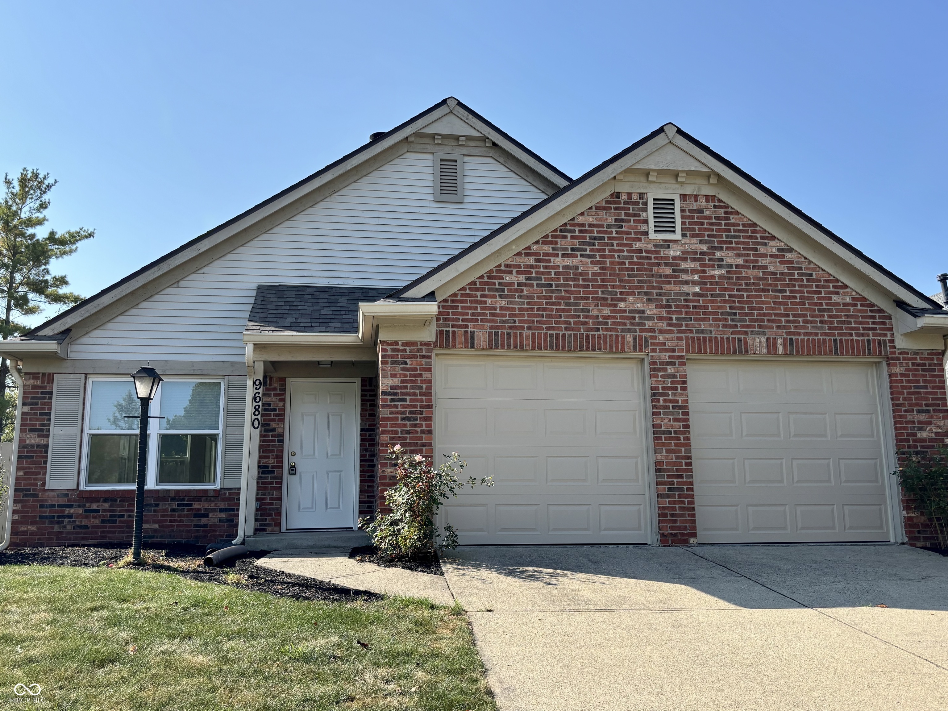 9680 River Oak Lane E